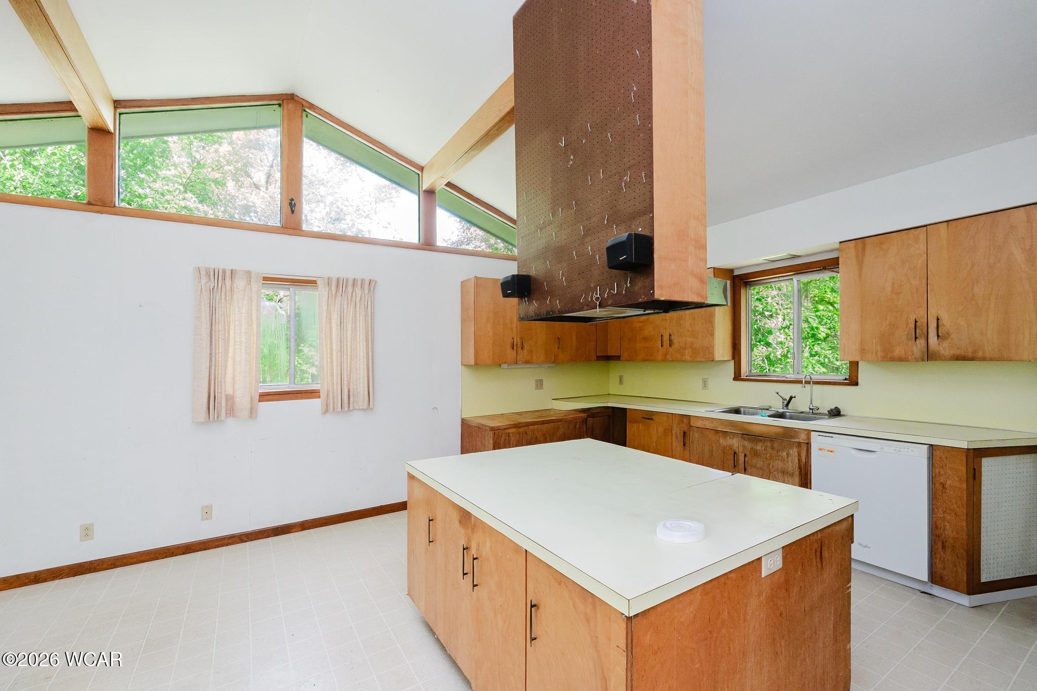 10433 Augsburger Road, Bluffton, Ohio