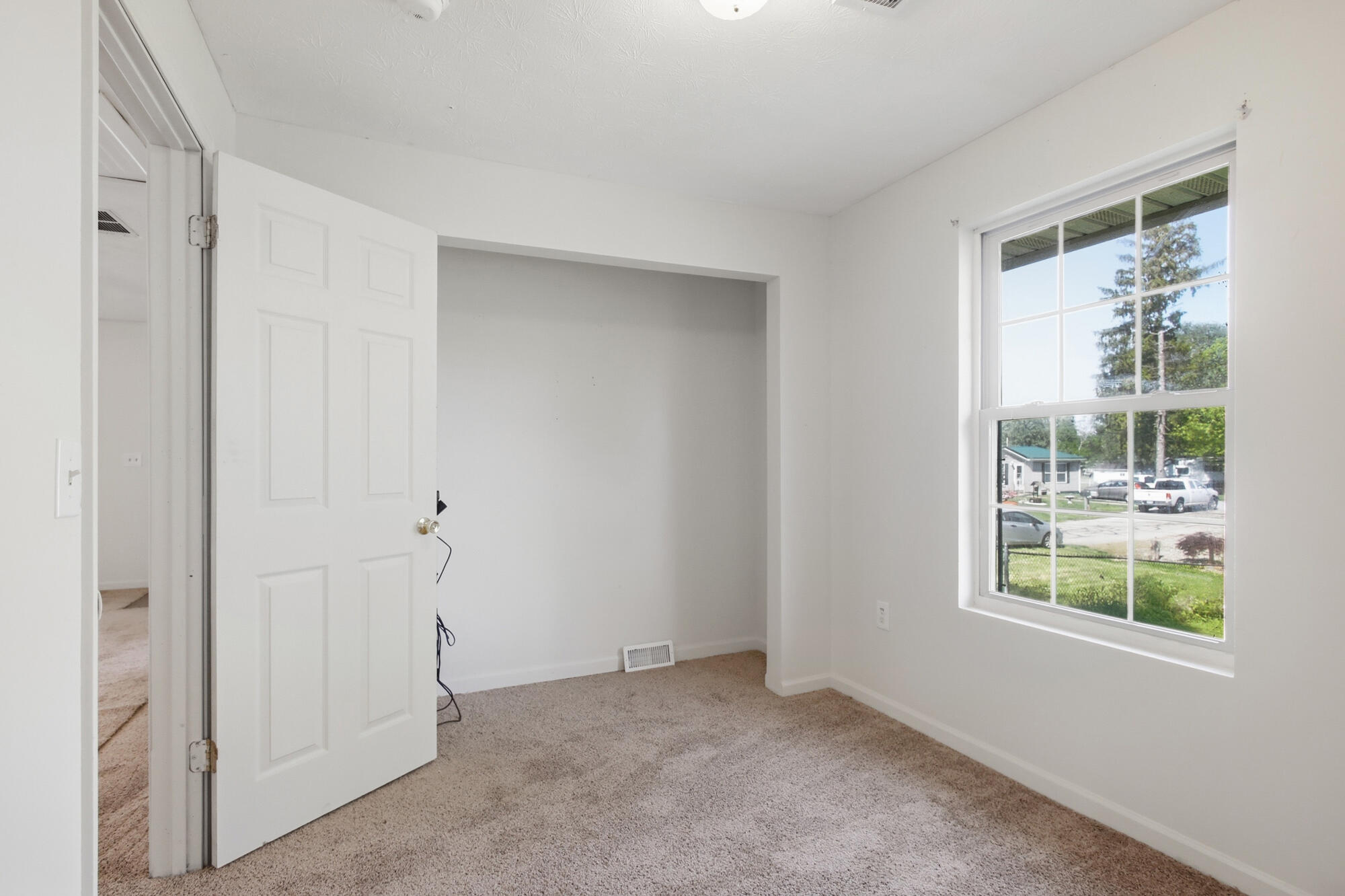 633 Neosha Avenue, Springfield, Ohio 45505