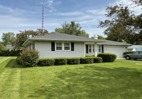 204 Warren Street, Botkins, Ohio 45306, 3 Bedrooms Bedrooms, ,1 BathroomBathrooms,Residential,For Sale,Warren,1045906