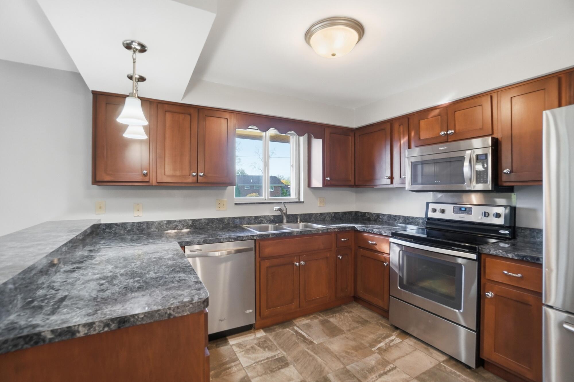 1044 Woodland Drive, Lima, Ohio 45805