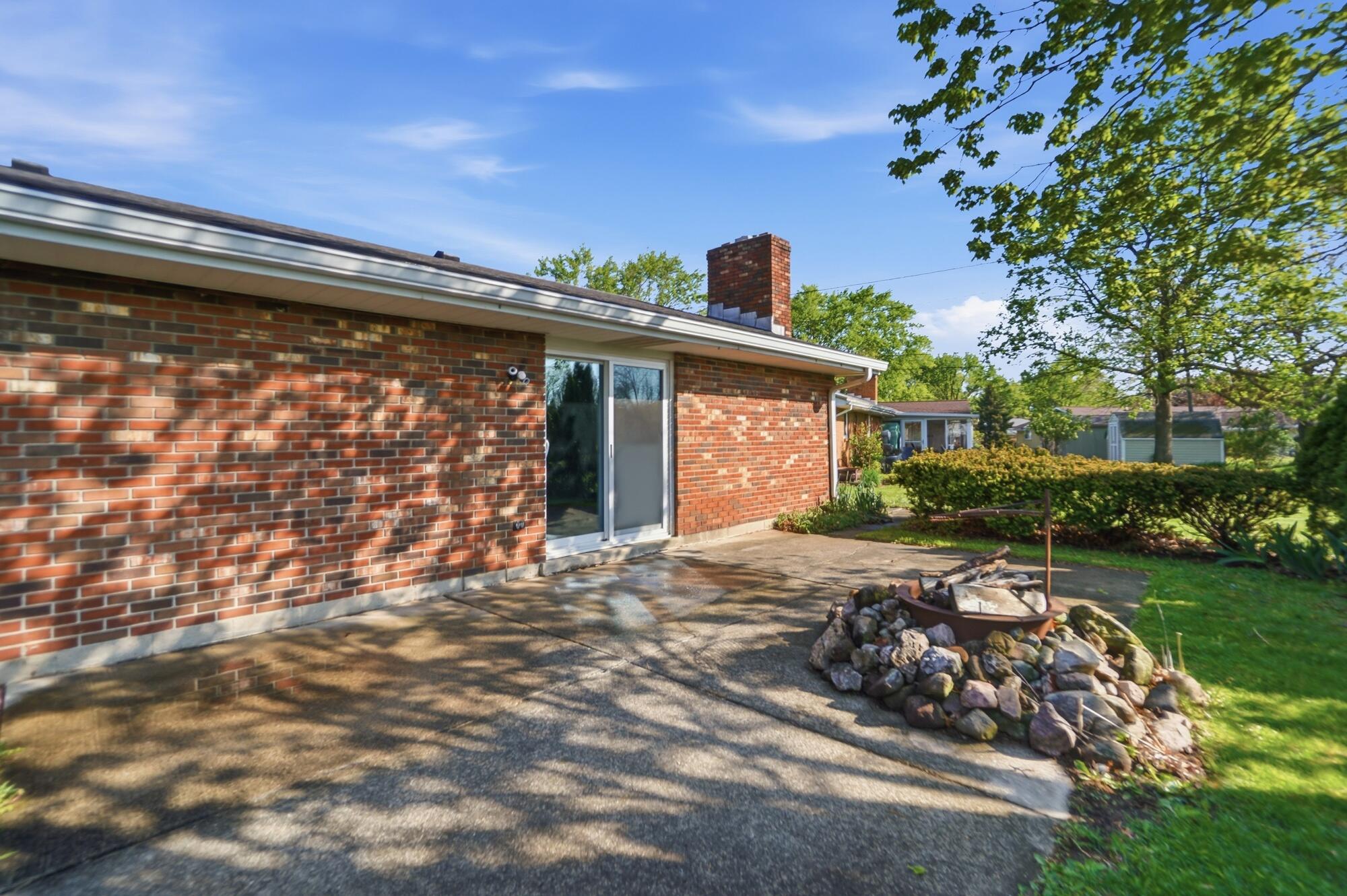 1044 Woodland Drive, Lima, Ohio 45805