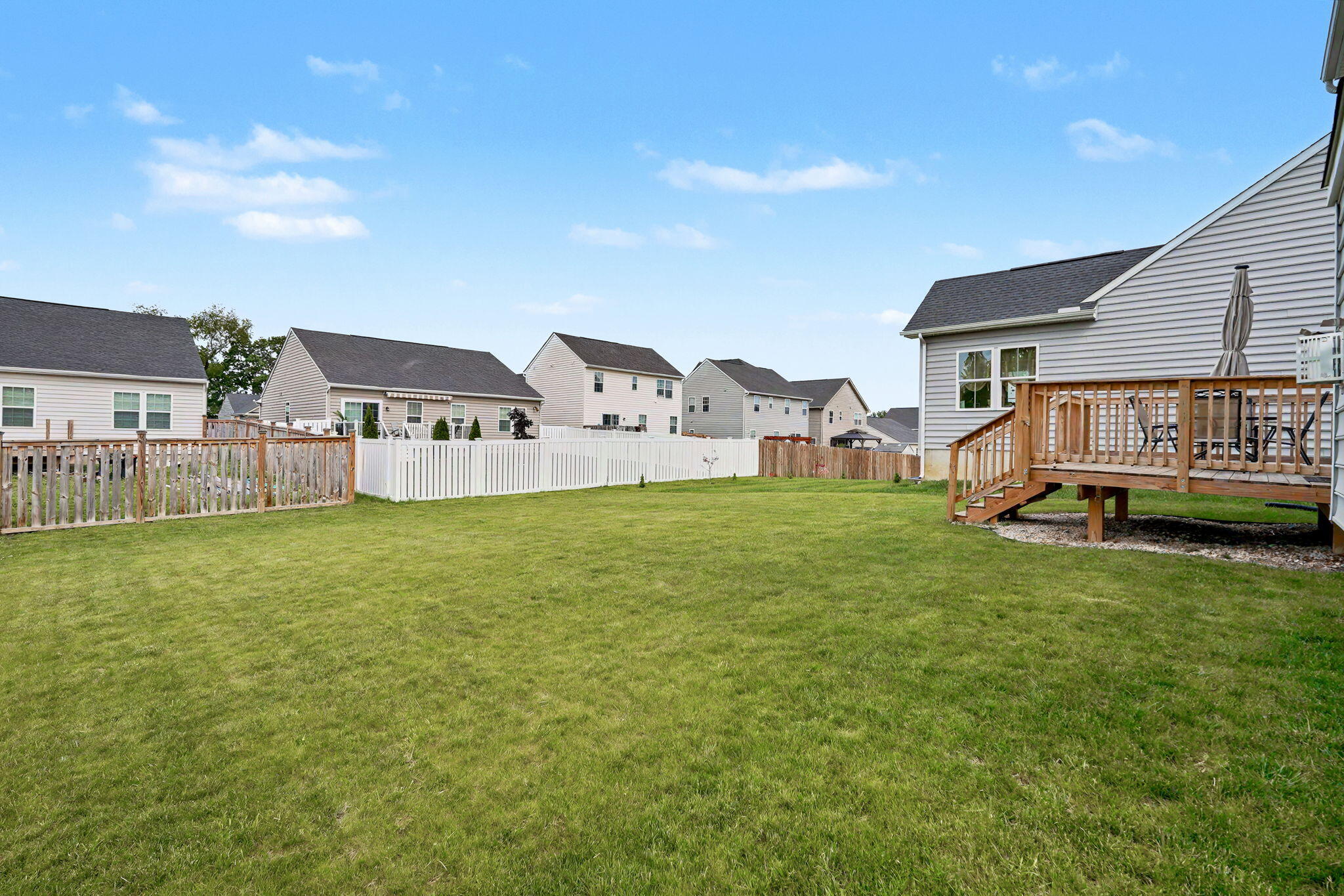 157 Cresting Road, Fairborn, Ohio 45324