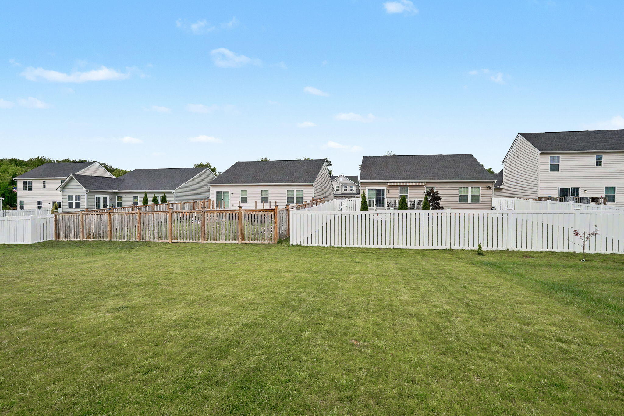 157 Cresting Road, Fairborn, Ohio 45324