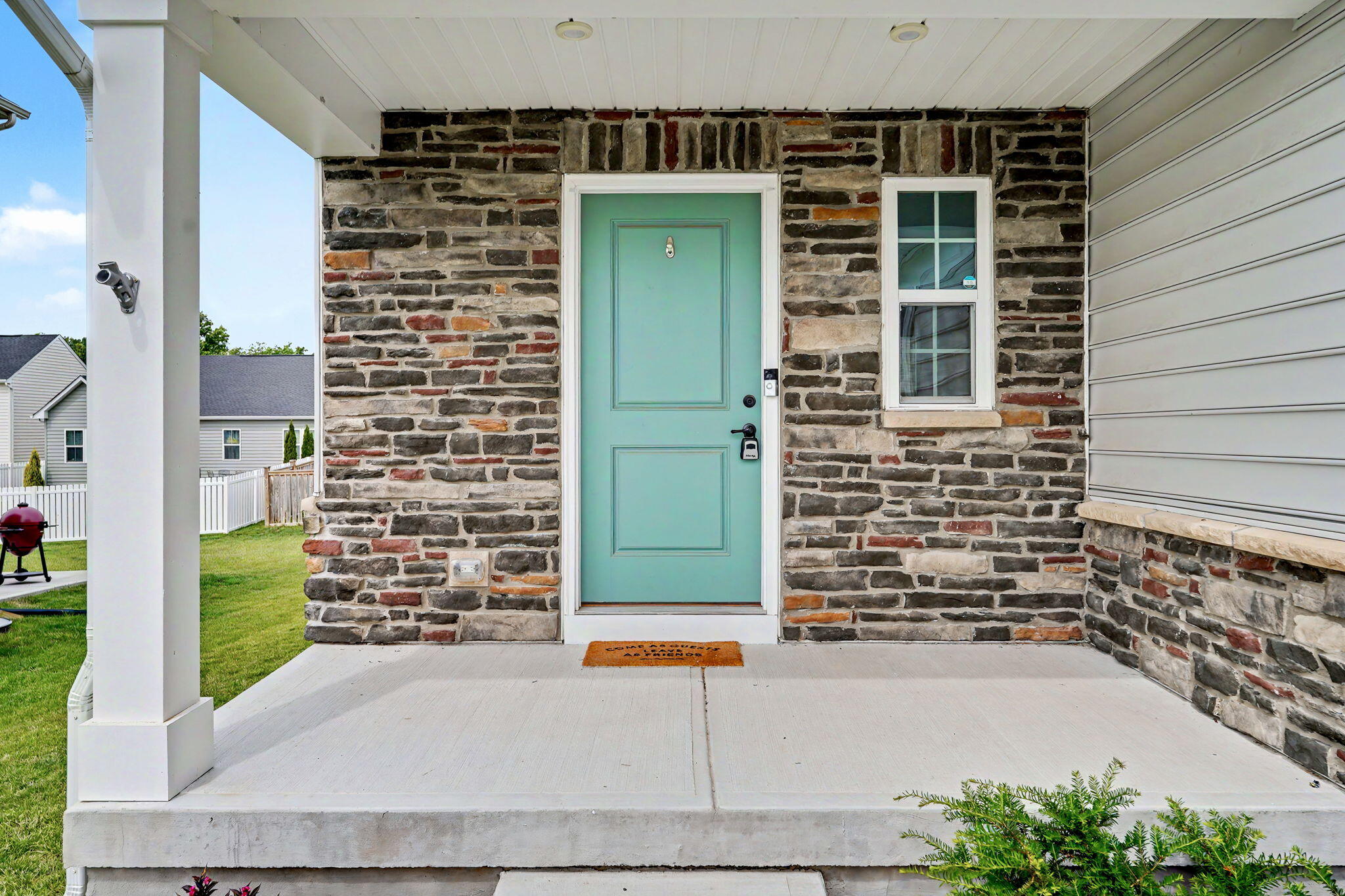 157 Cresting Road, Fairborn, Ohio 45324