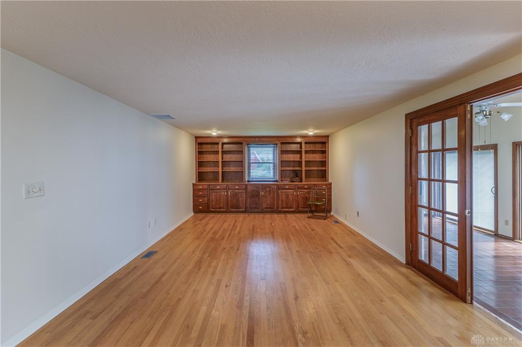 6065 Country Estates Drive, Tipp City, Ohio 45371