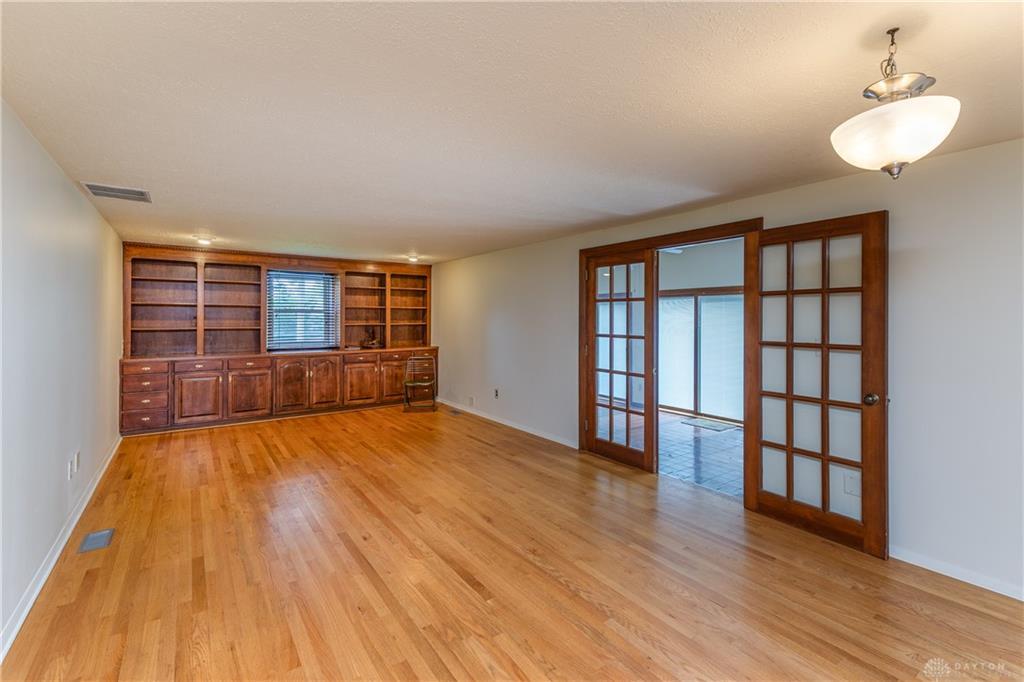 6065 Country Estates Drive, Tipp City, Ohio 45371