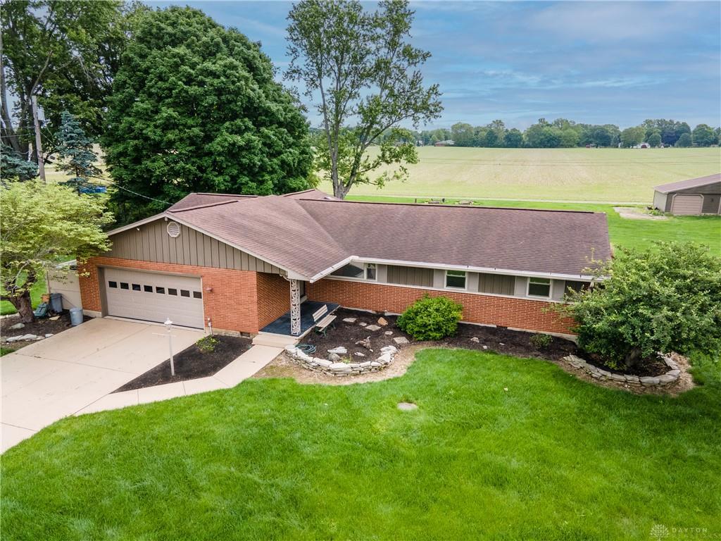 6065 Country Estates Drive, Tipp City, Ohio 45371