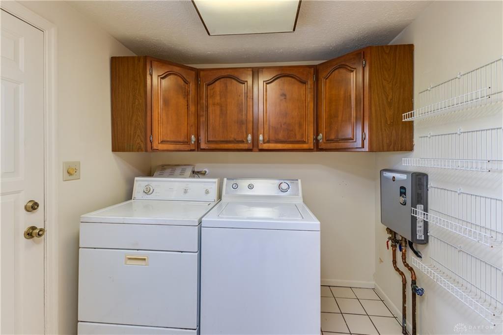 6065 Country Estates Drive, Tipp City, Ohio 45371
