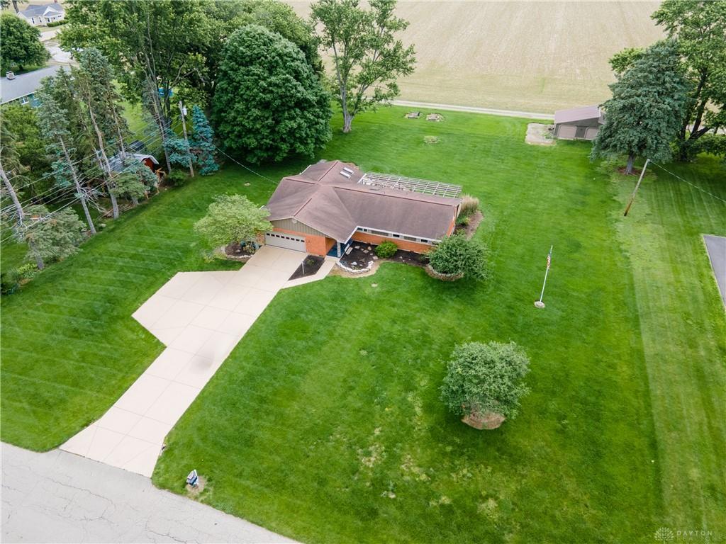 6065 Country Estates Drive, Tipp City, Ohio 45371