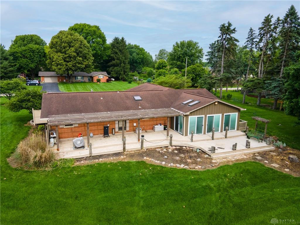 6065 Country Estates Drive, Tipp City, Ohio 45371