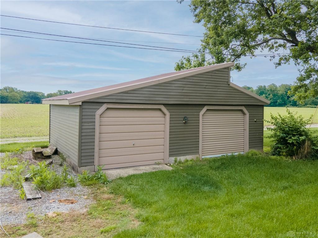 6065 Country Estates Drive, Tipp City, Ohio 45371