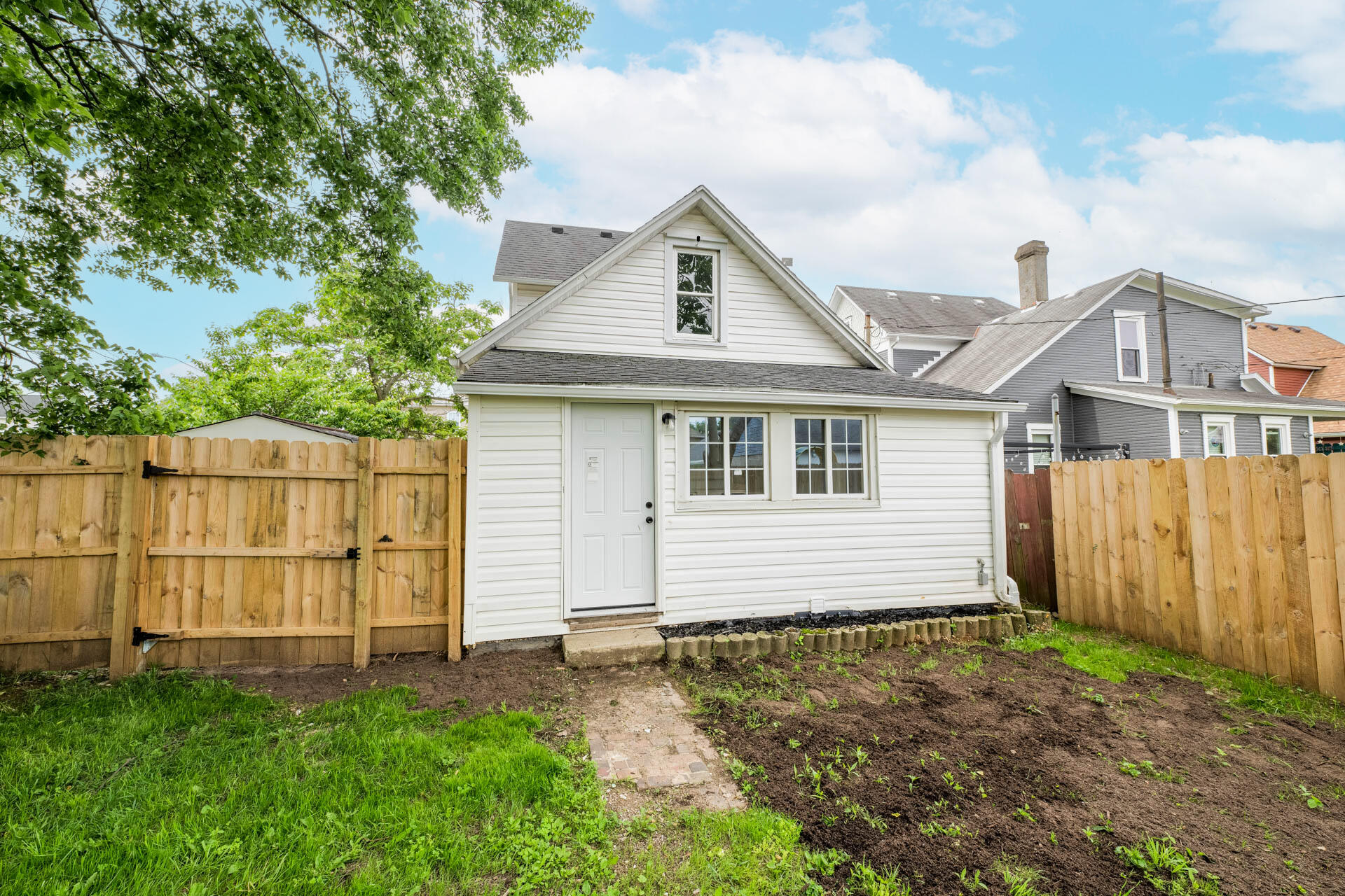 908 Cedar Street, Springfield, Ohio 45504