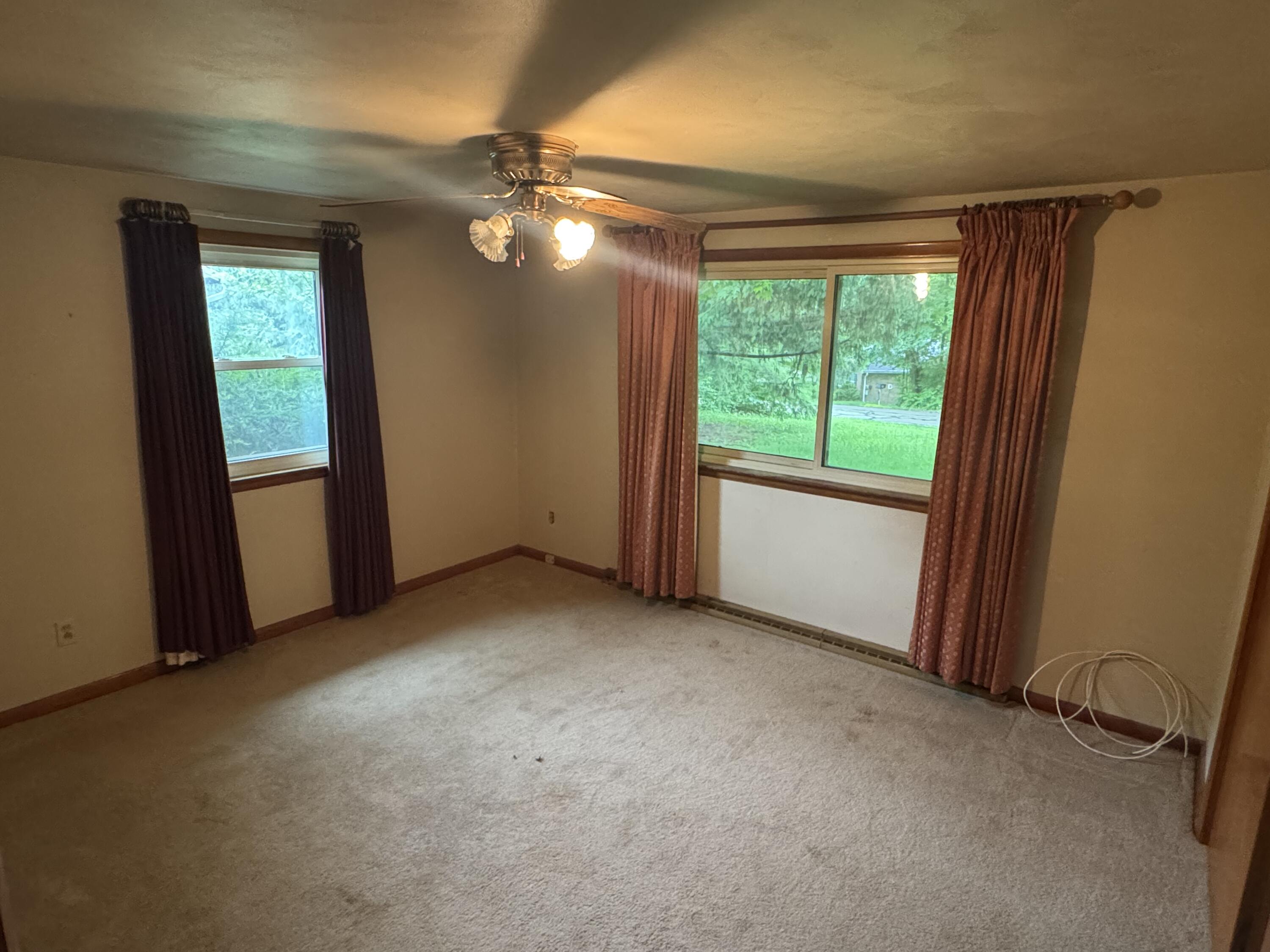 254 Oakridge Drive, Springfield, Ohio 45504