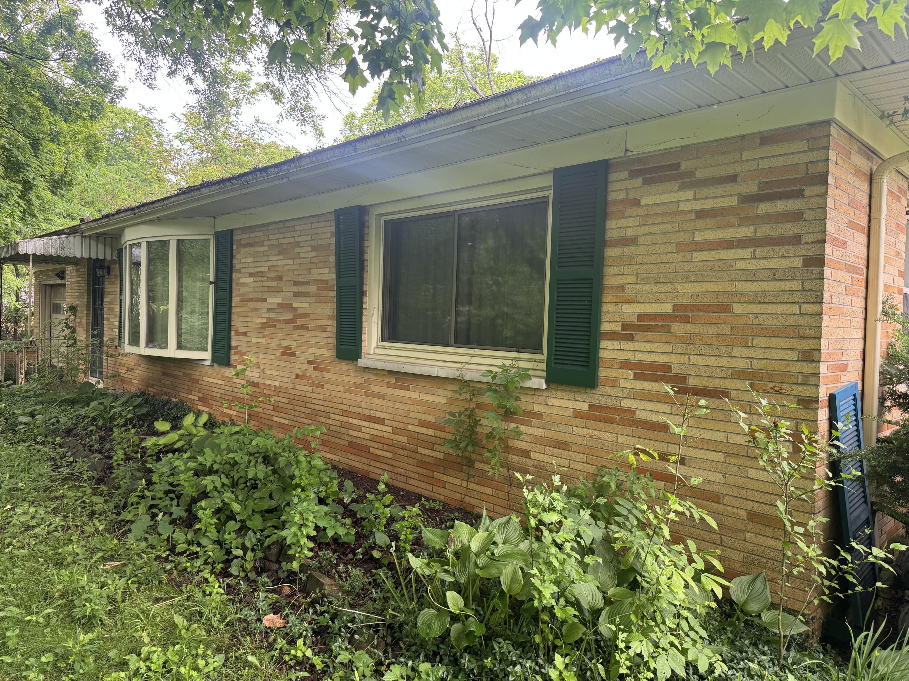 254 Oakridge Drive, Springfield, Ohio 45504