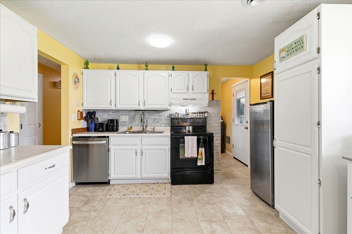 20 Dooley Drive, North Lewisburg, Ohio 43060