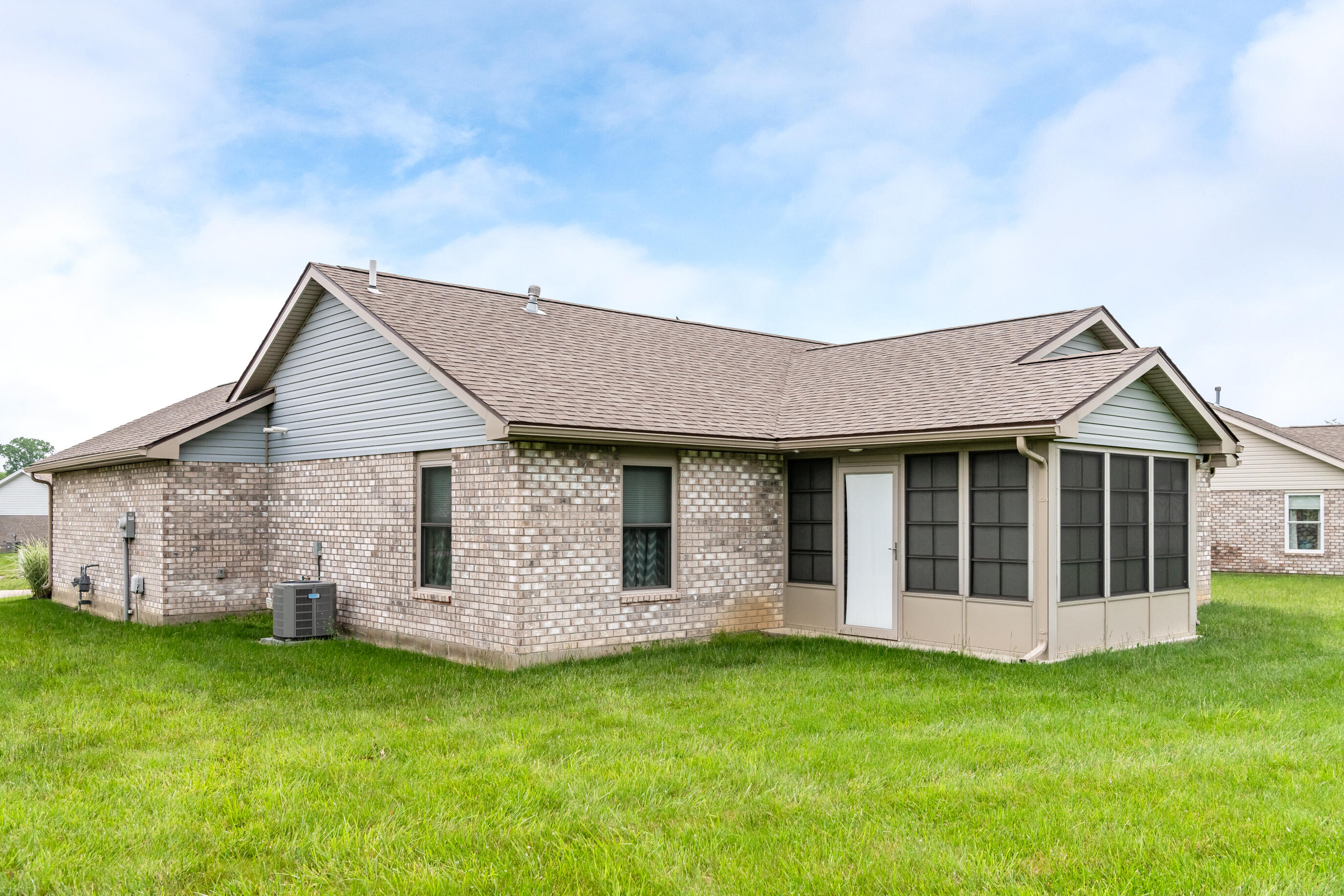 105 Pebble Creek Drive, Eaton, Ohio 45320