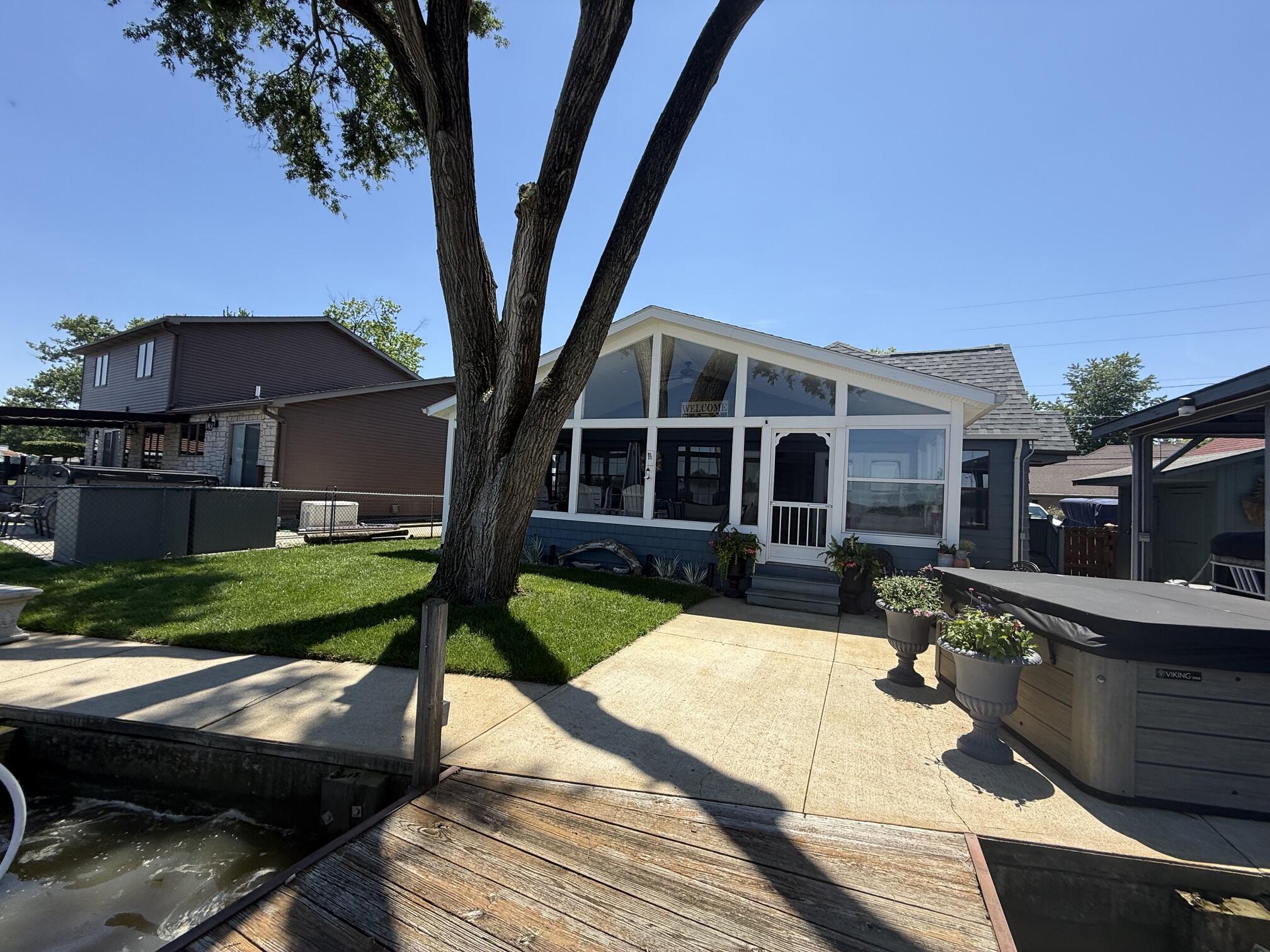 9292 Buckeye Drive, Huntsville, Ohio 43324
