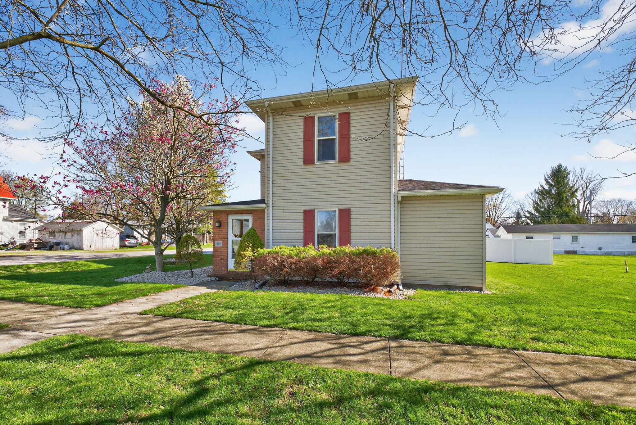 301 Main Street, Belle Center, Ohio 43310