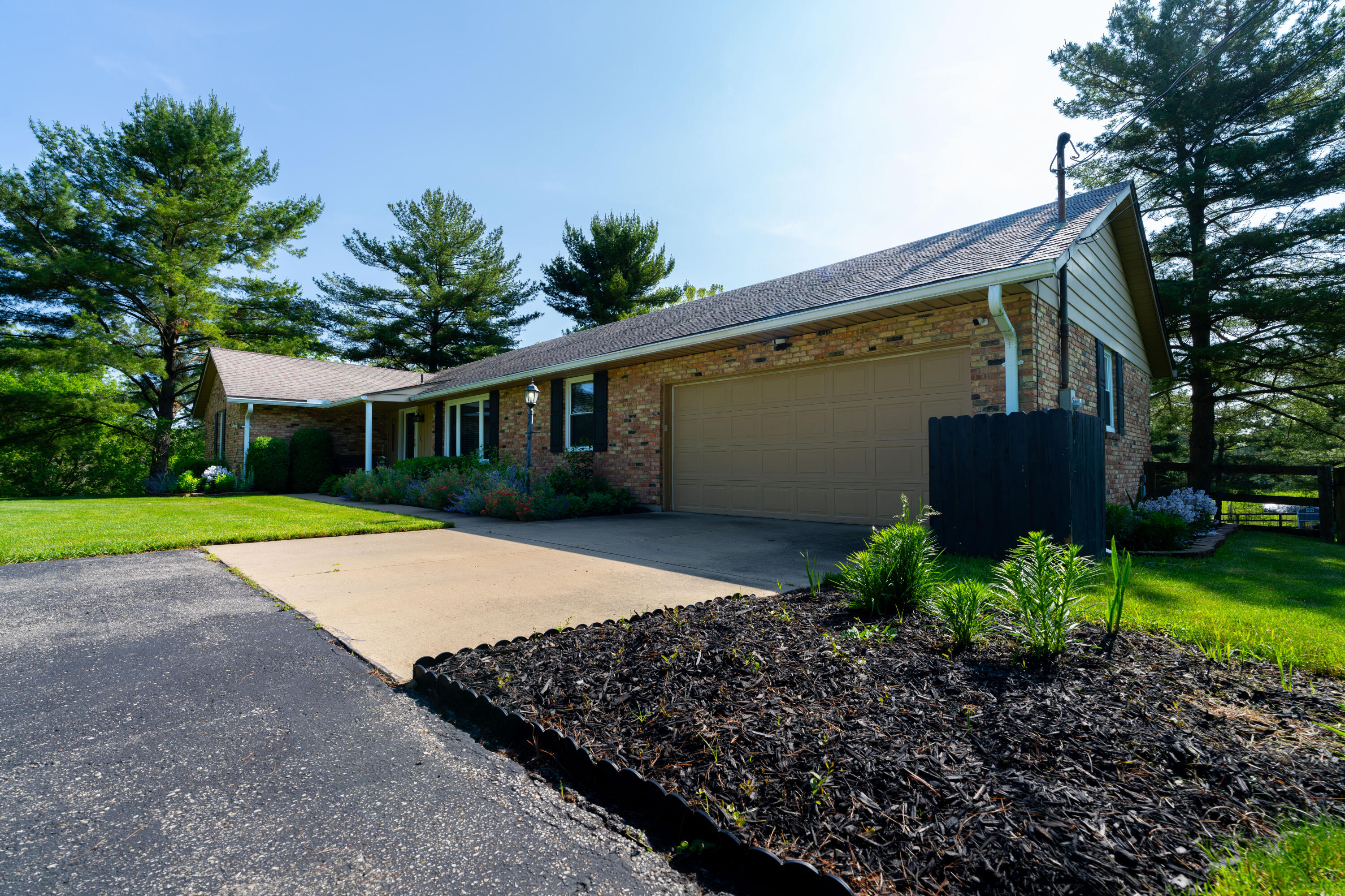 6126 Knollwood Road, Springfield, Ohio 45502