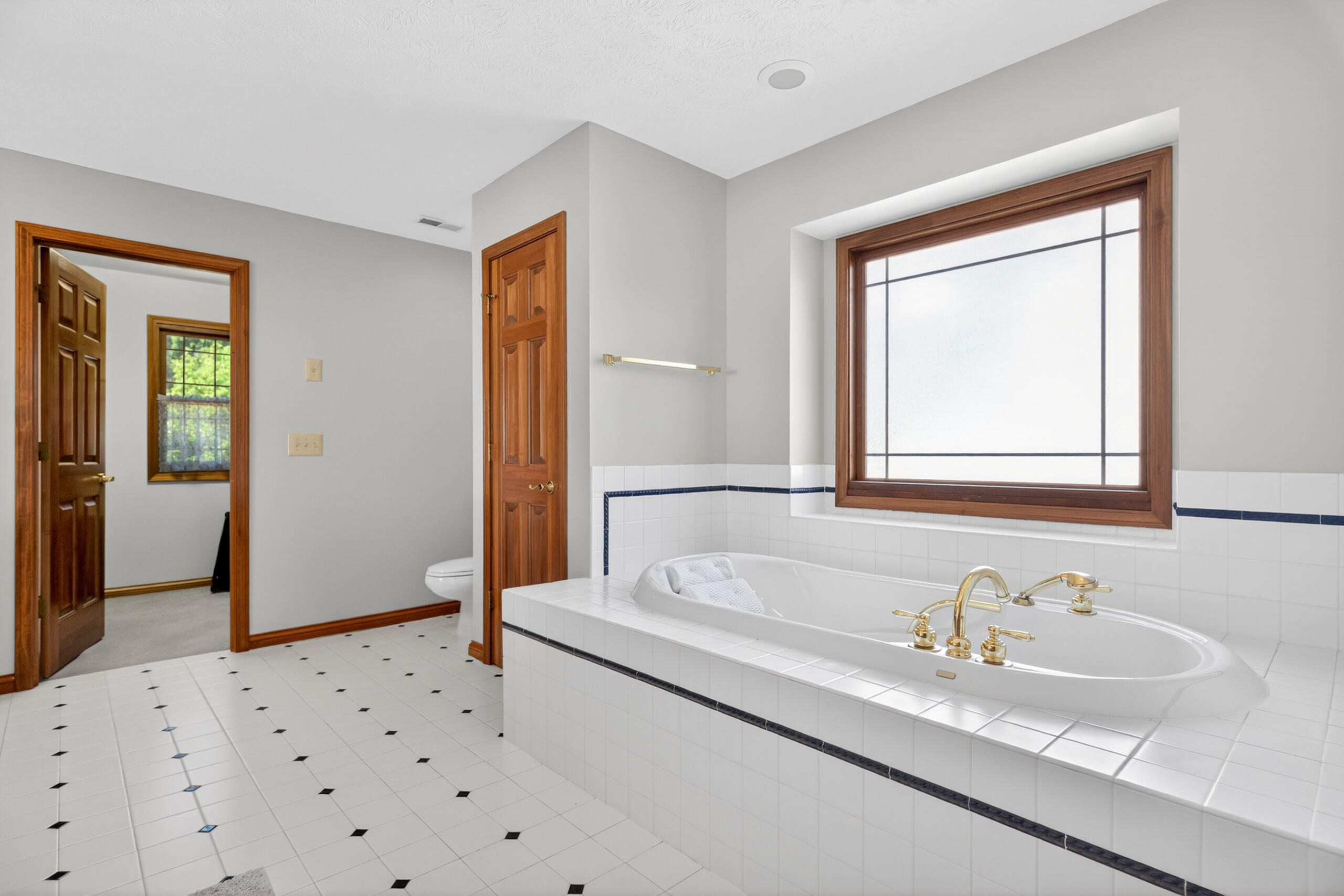 1665 Marby Drive, Troy, Ohio 45373