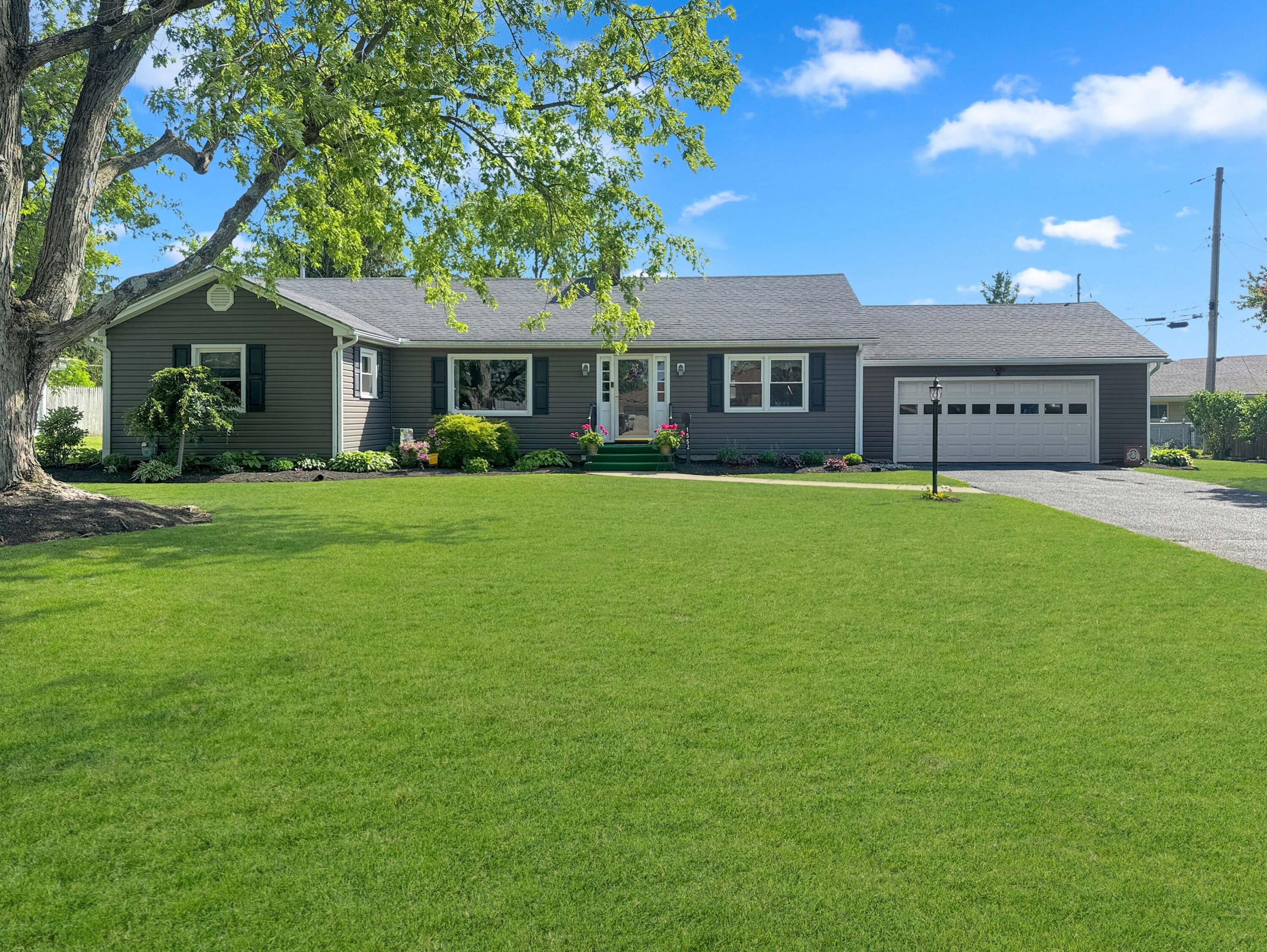 1552 Grimes Circle, Urbana, Ohio 43078