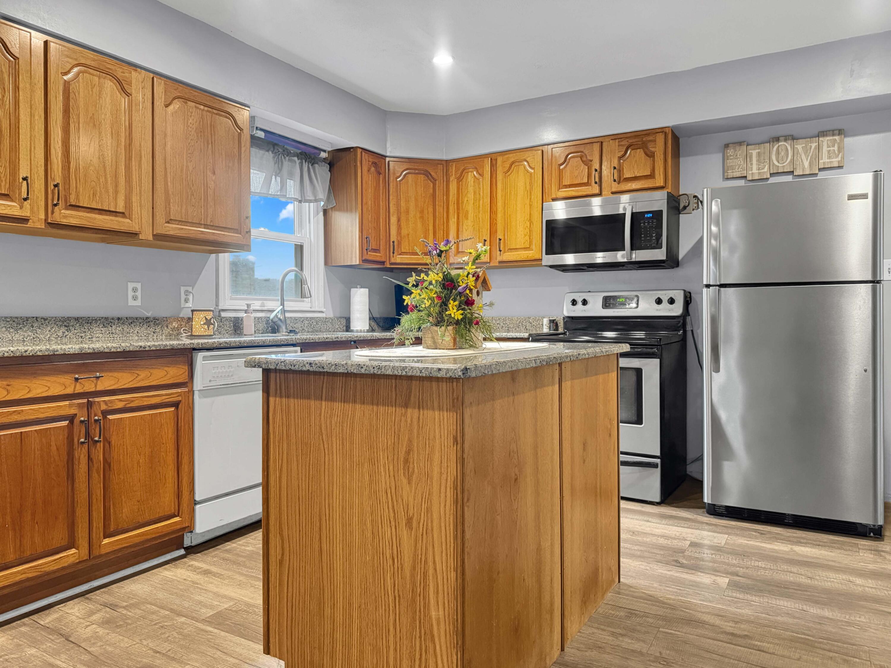 1552 Grimes Circle, Urbana, Ohio 43078