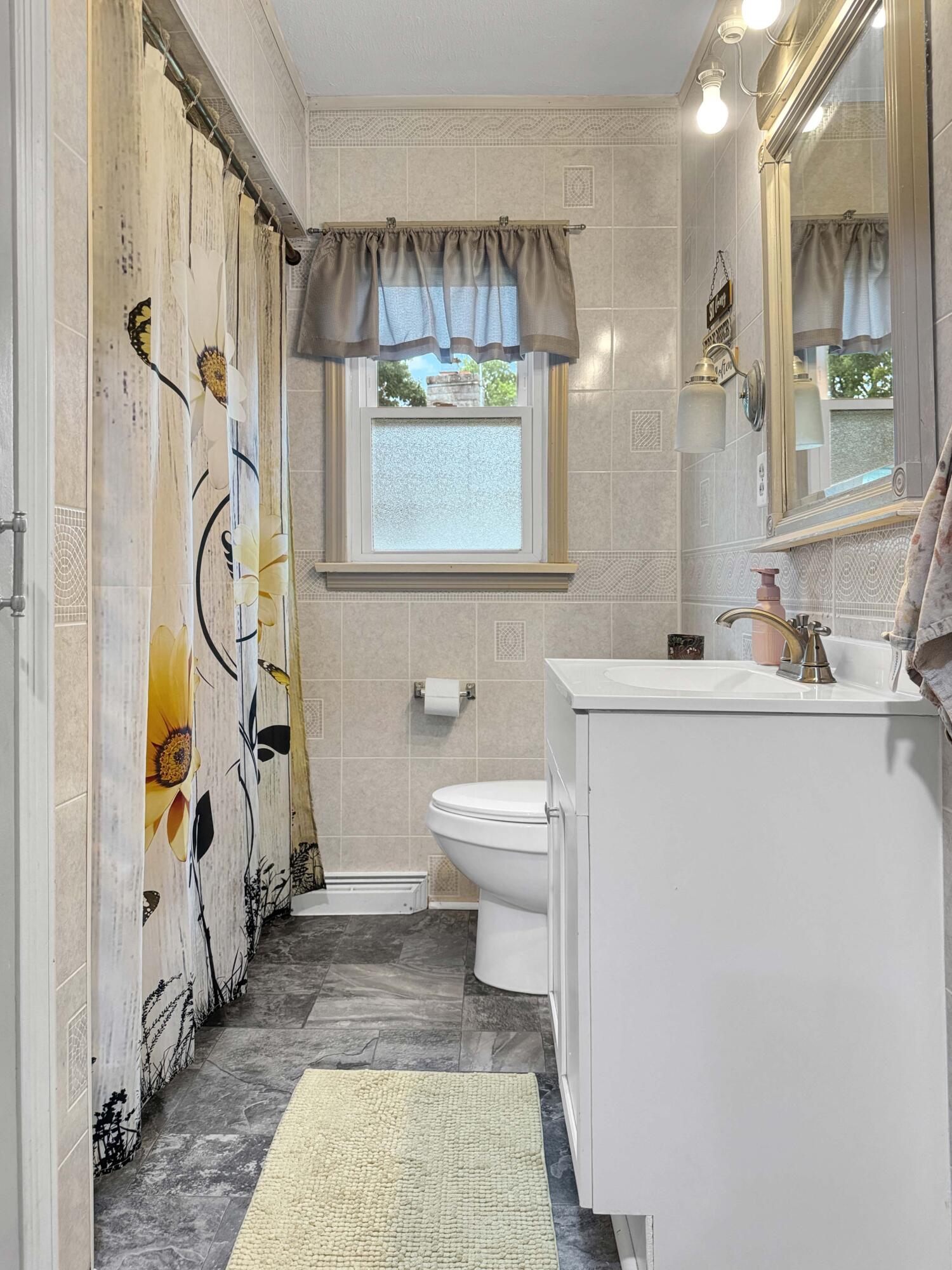 1552 Grimes Circle, Urbana, Ohio 43078