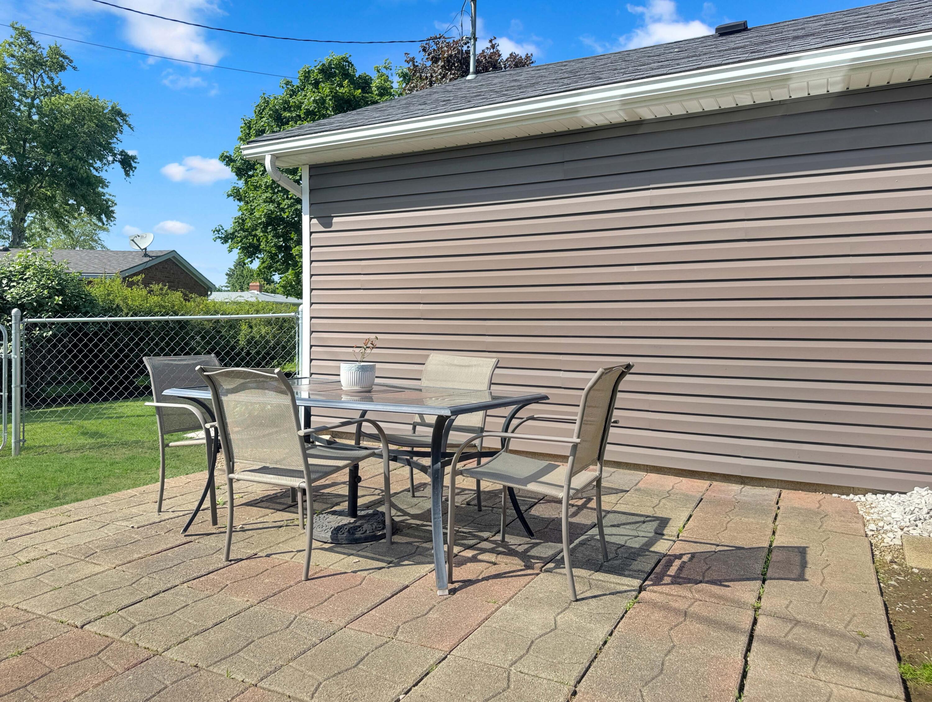 1552 Grimes Circle, Urbana, Ohio 43078