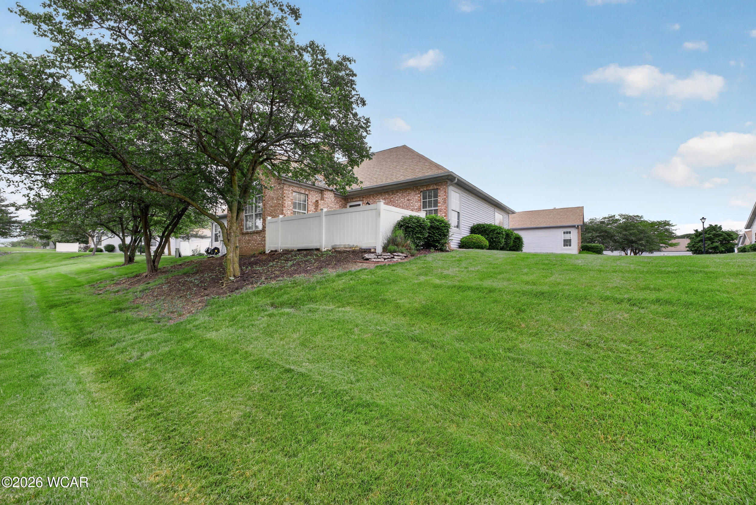2277 Fox Run Circle, Findlay, Ohio