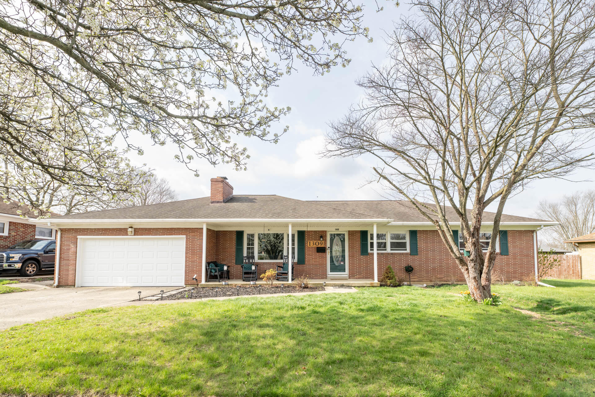 1309 Richmoor Road, Springfield, Ohio 45503