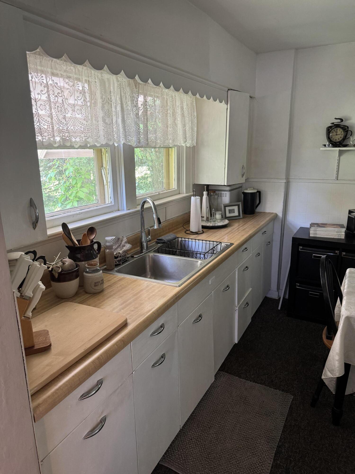 375 Ridge Road, Springfield, Ohio 45503