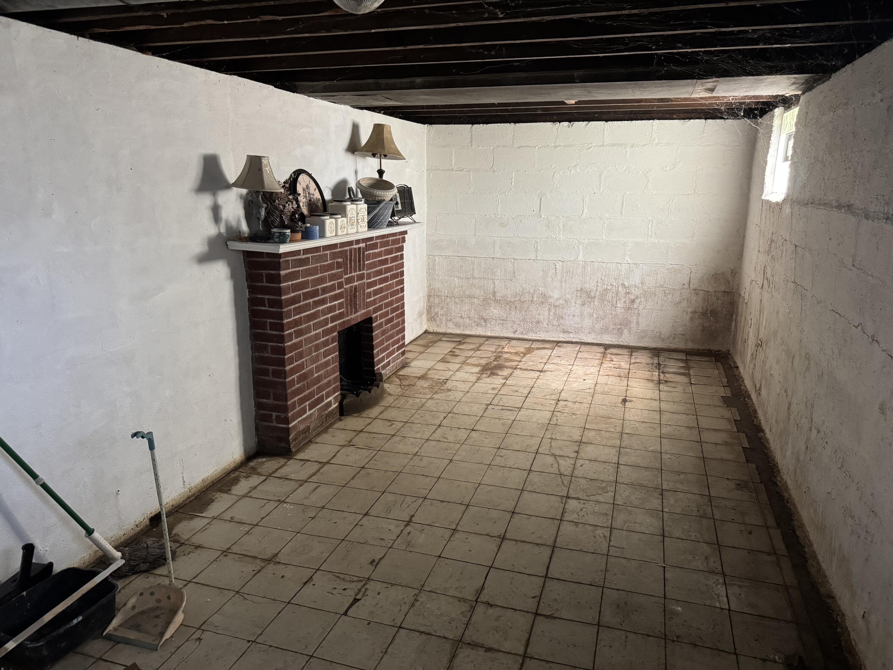 375 Ridge Road, Springfield, Ohio 45503
