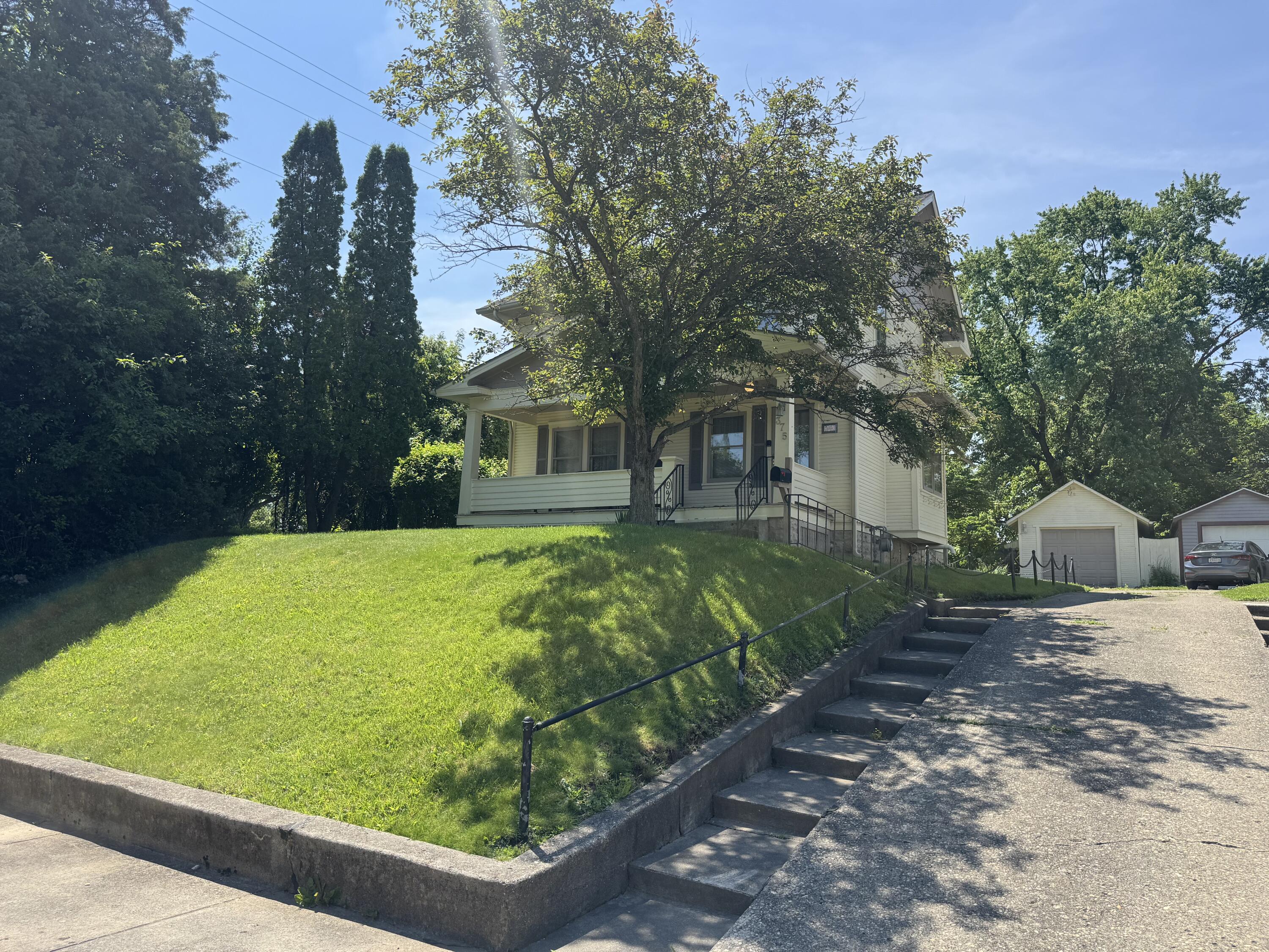 375 Ridge Road, Springfield, Ohio 45503