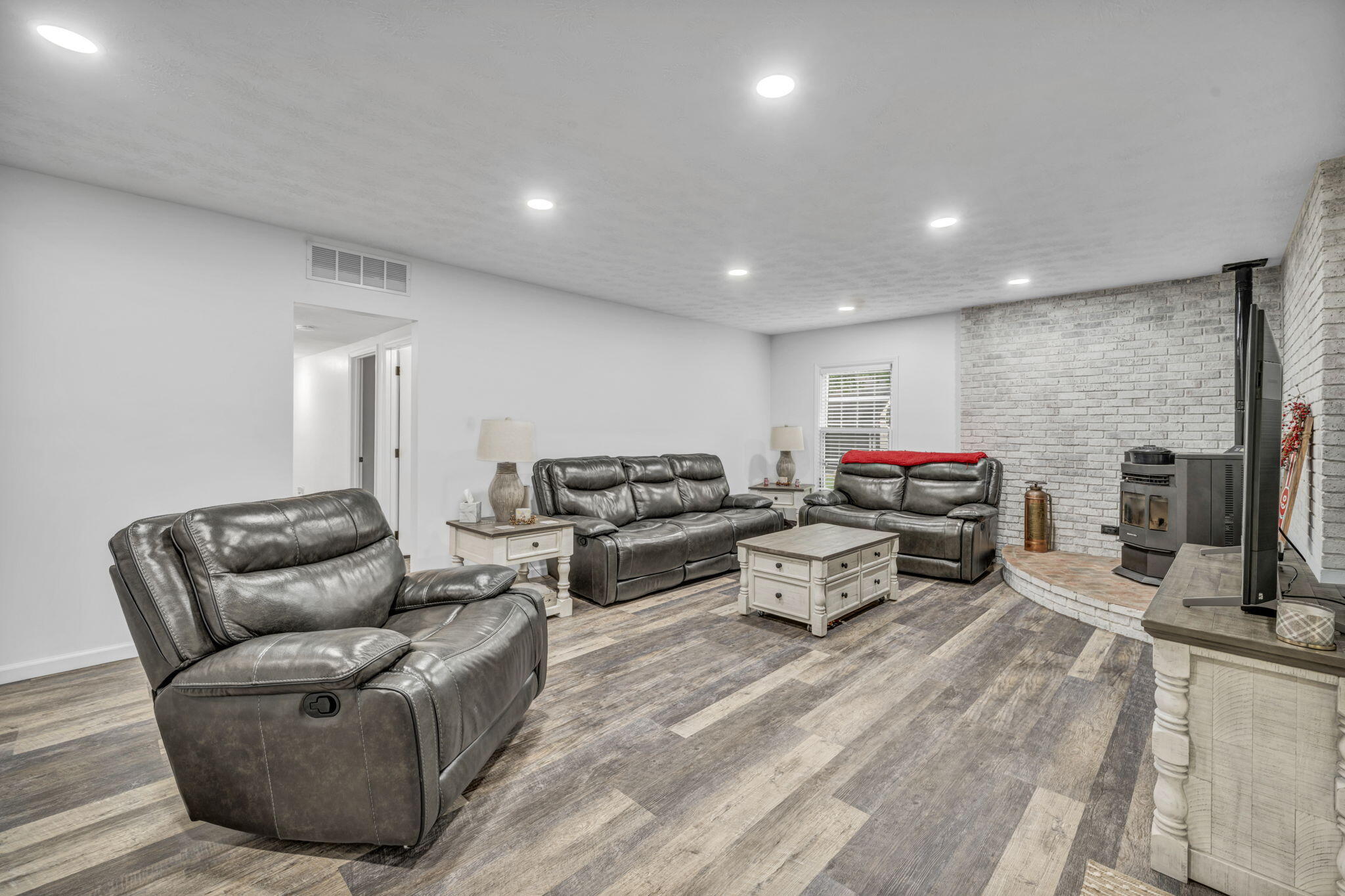 141 Camelot Drive, Urbana, Ohio 43078
