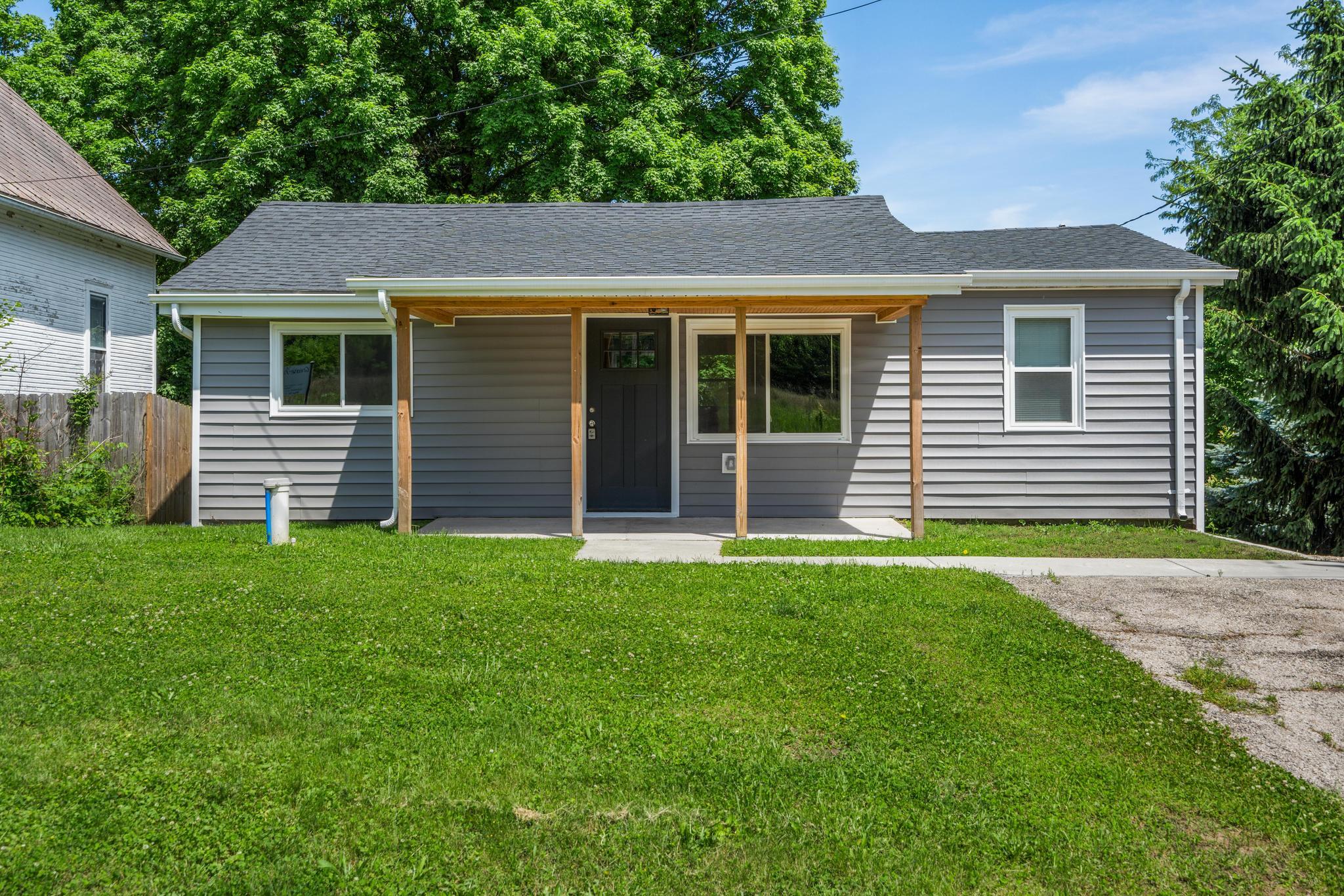 1920 Burnett Road, Springfield, Ohio 45505