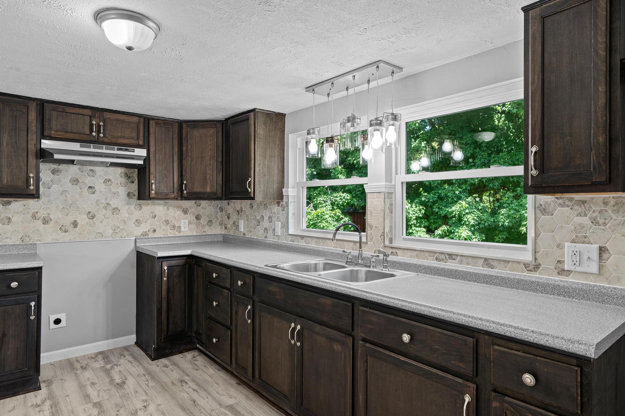 1920 Burnett Road, Springfield, Ohio 45505
