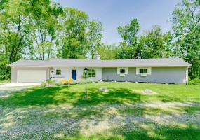 4545 Ada Road, Lima, Ohio, 3 Bedrooms Bedrooms, ,2 BathroomsBathrooms,Residential,For Sale,Ada,310338