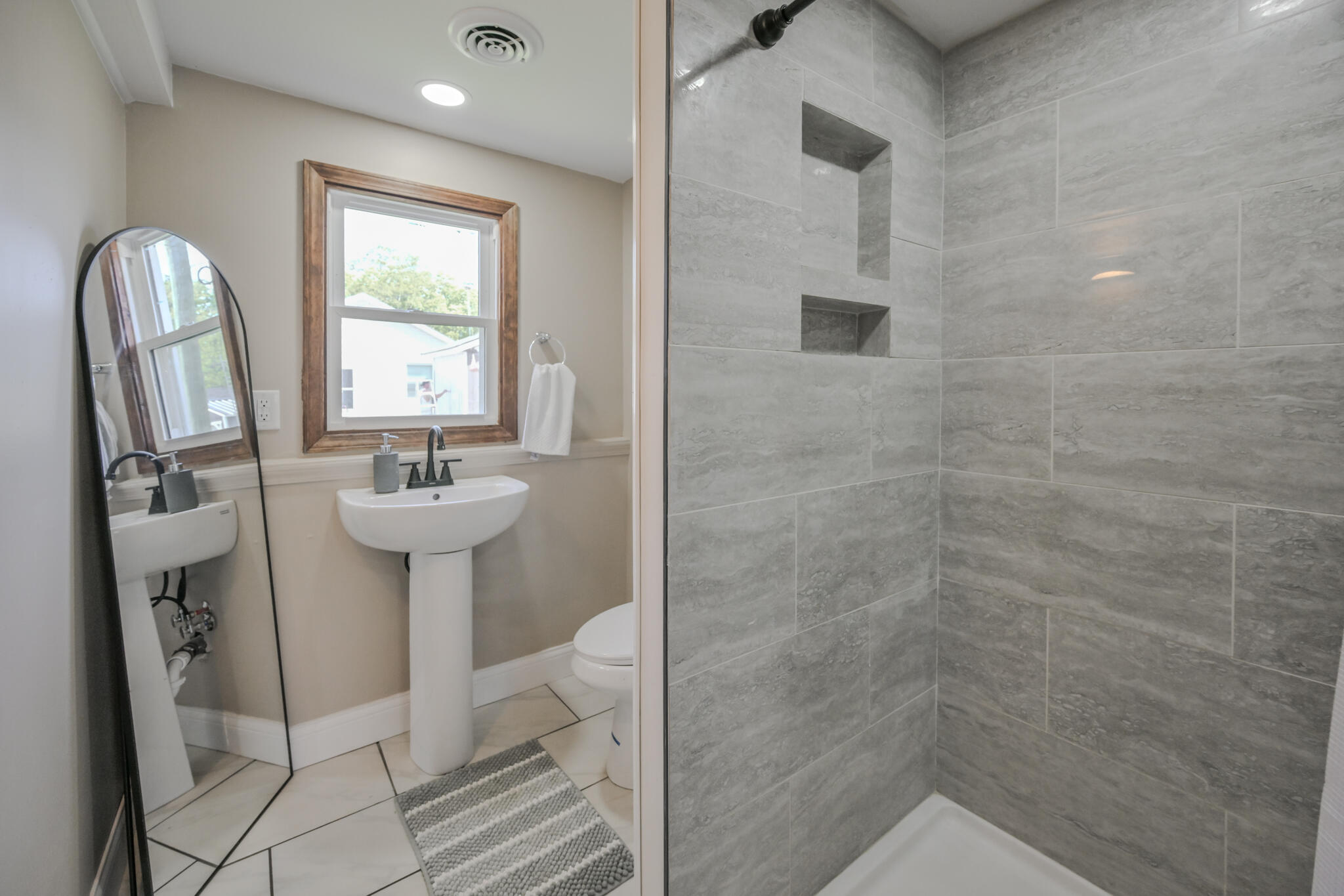 8960 Maple Street, Lakeview, Ohio 43331