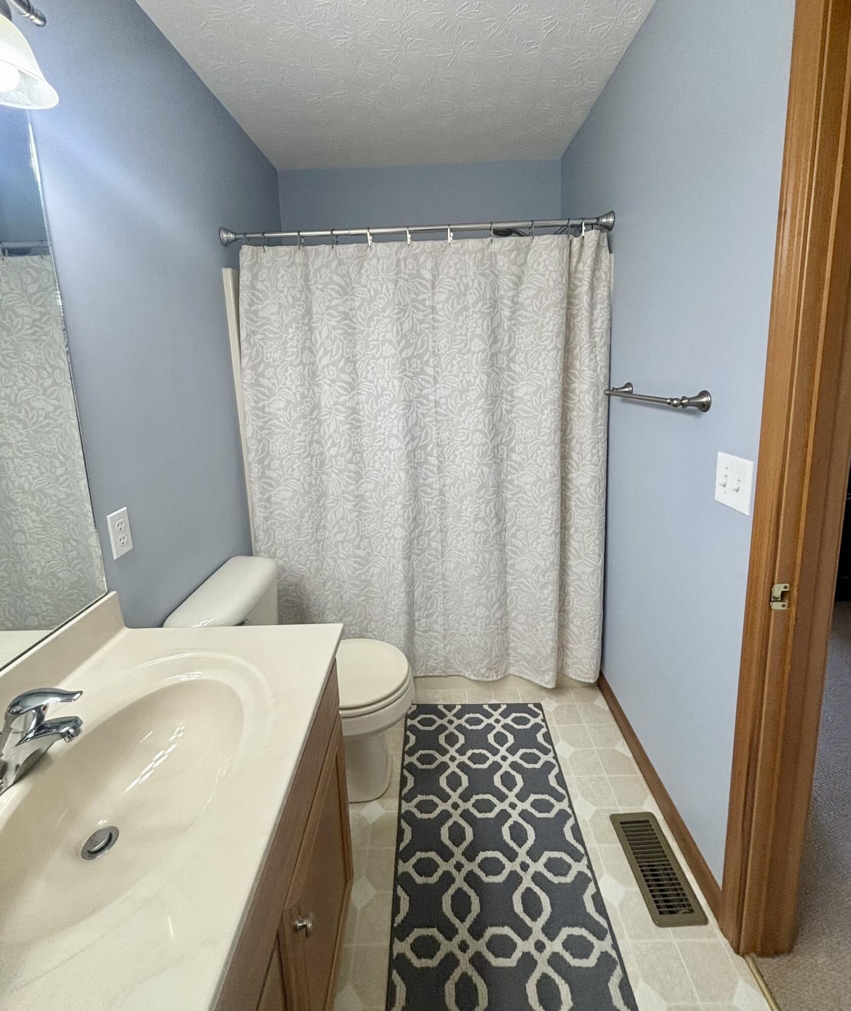 808 Lambert Drive, Piqua, Ohio 45356
