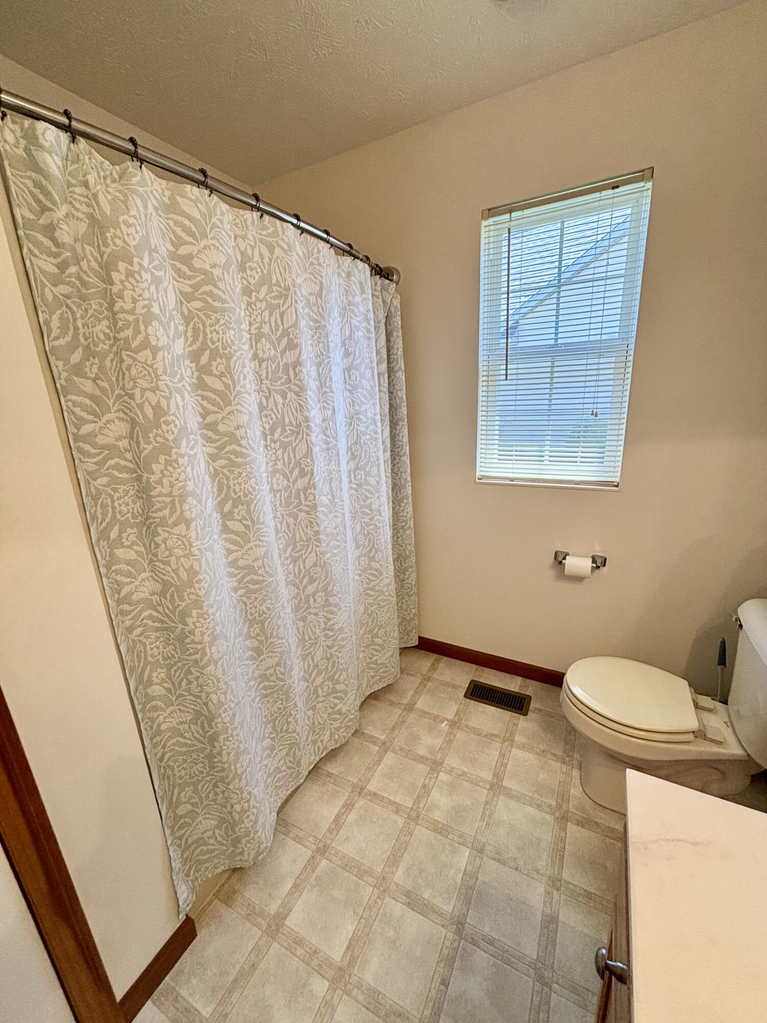 808 Lambert Drive, Piqua, Ohio 45356