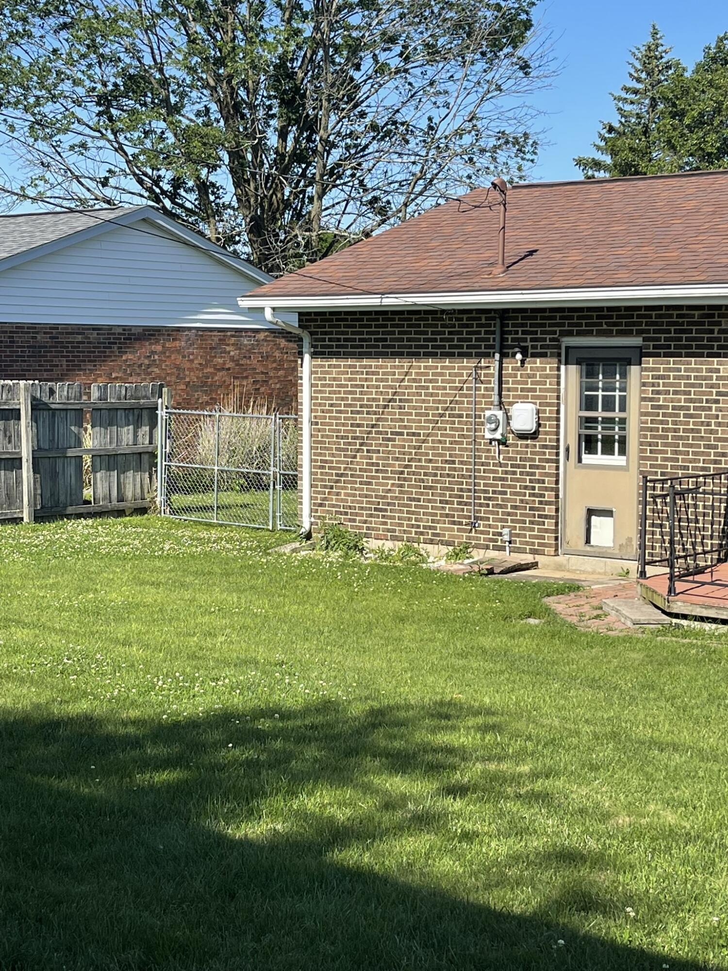5427 Richmoor Road, Springfield, Ohio 45503
