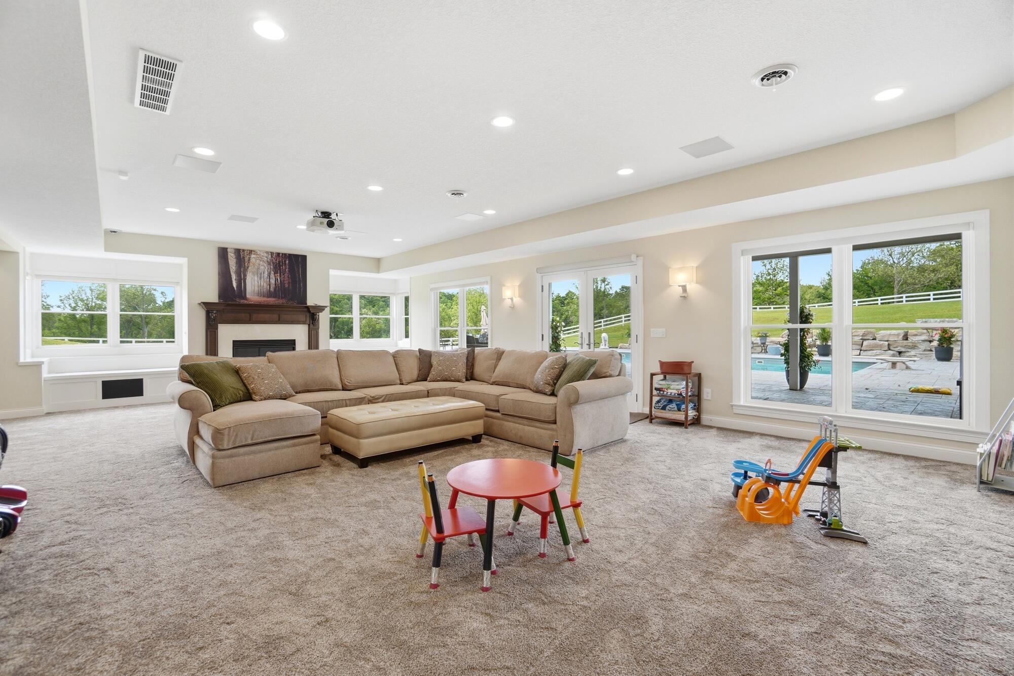 4681 Upper Valley Pike, Springfield, Ohio 45502