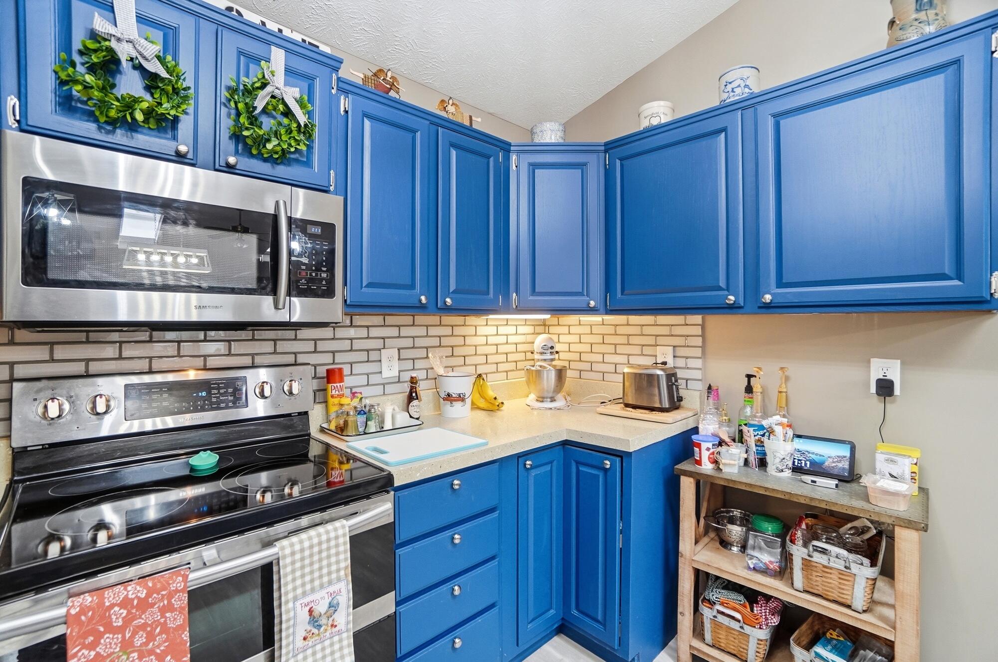 1912 Wedgewood Circle, Springfield, Ohio 45503