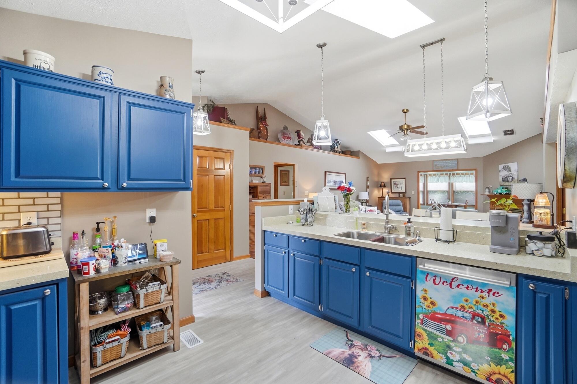 1912 Wedgewood Circle, Springfield, Ohio 45503