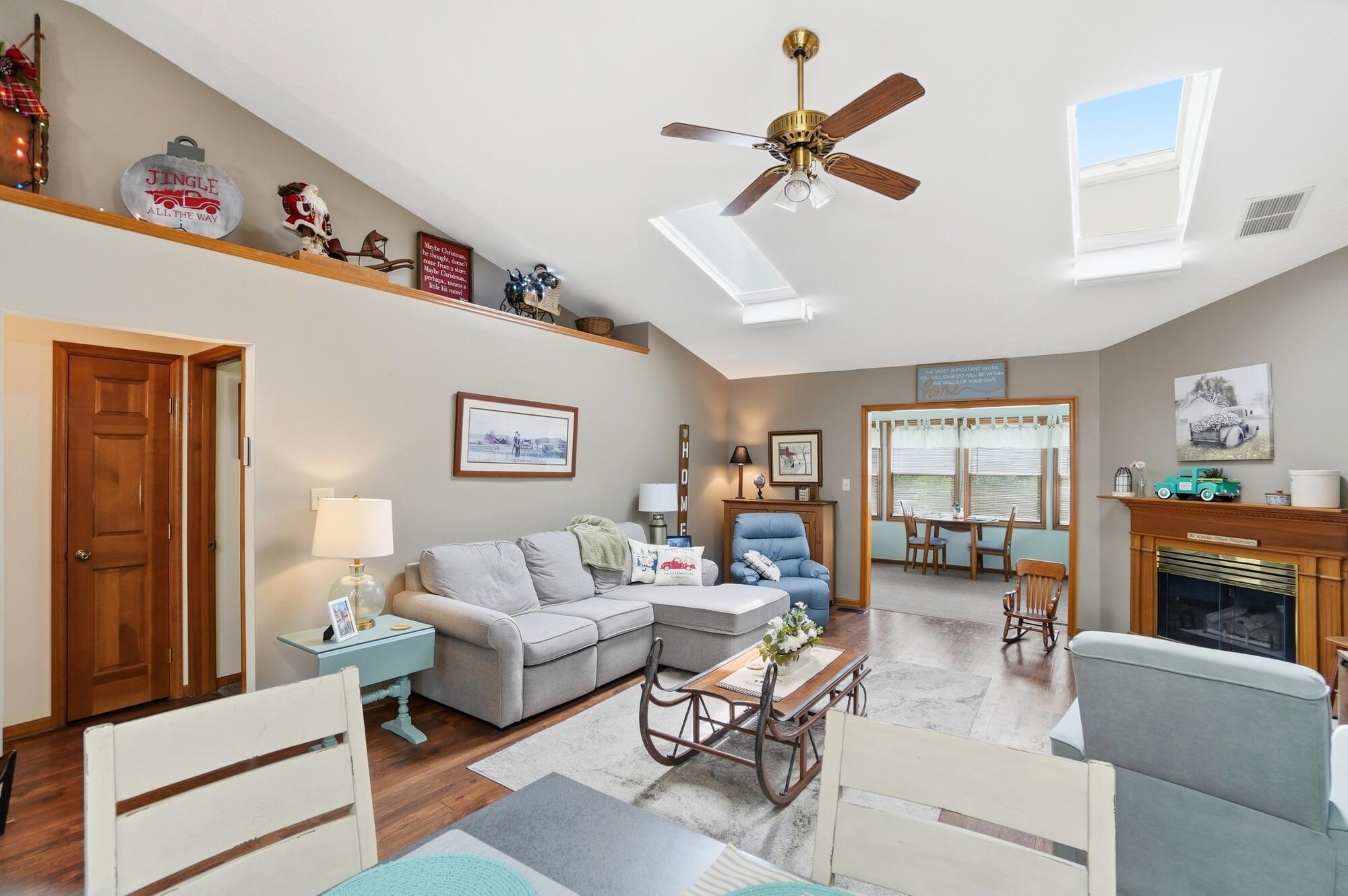 1912 Wedgewood Circle, Springfield, Ohio 45503
