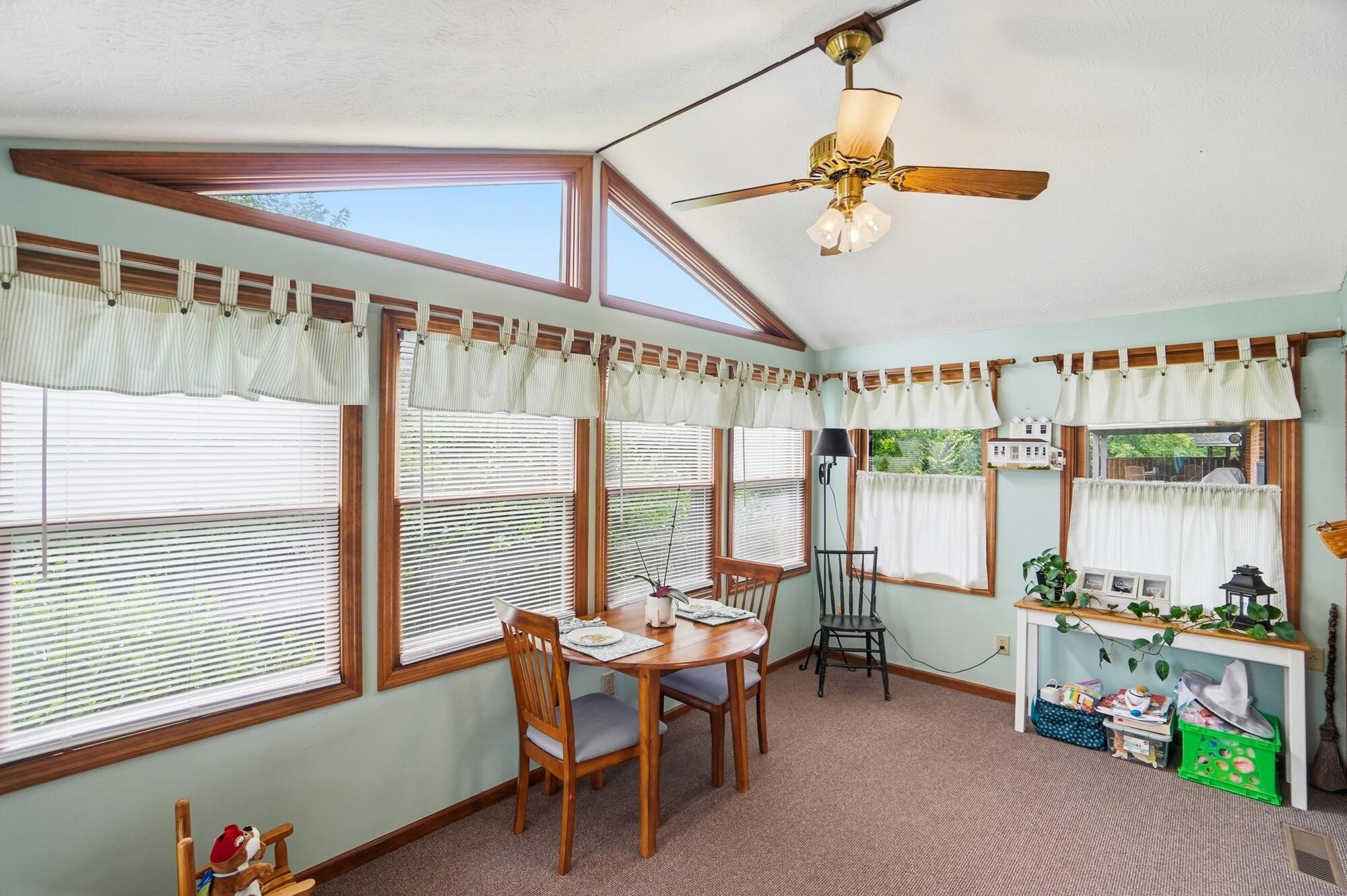 1912 Wedgewood Circle, Springfield, Ohio 45503