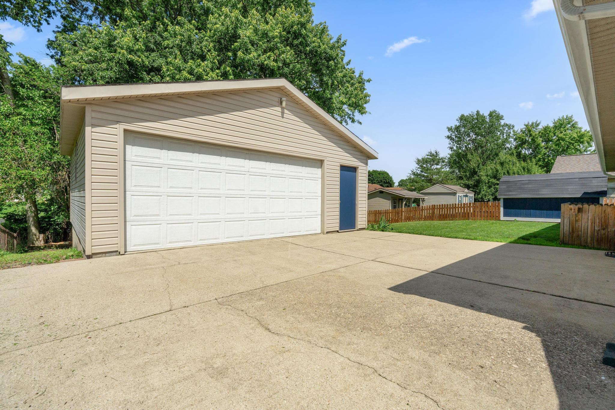 815 Plumwood Drive, New Carlisle, Ohio 45344