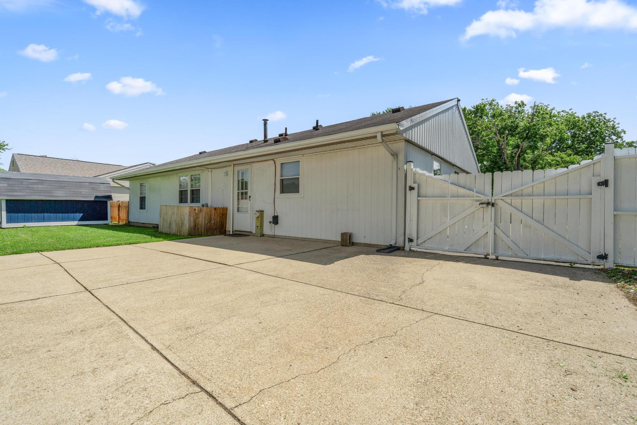 815 Plumwood Drive, New Carlisle, Ohio 45344