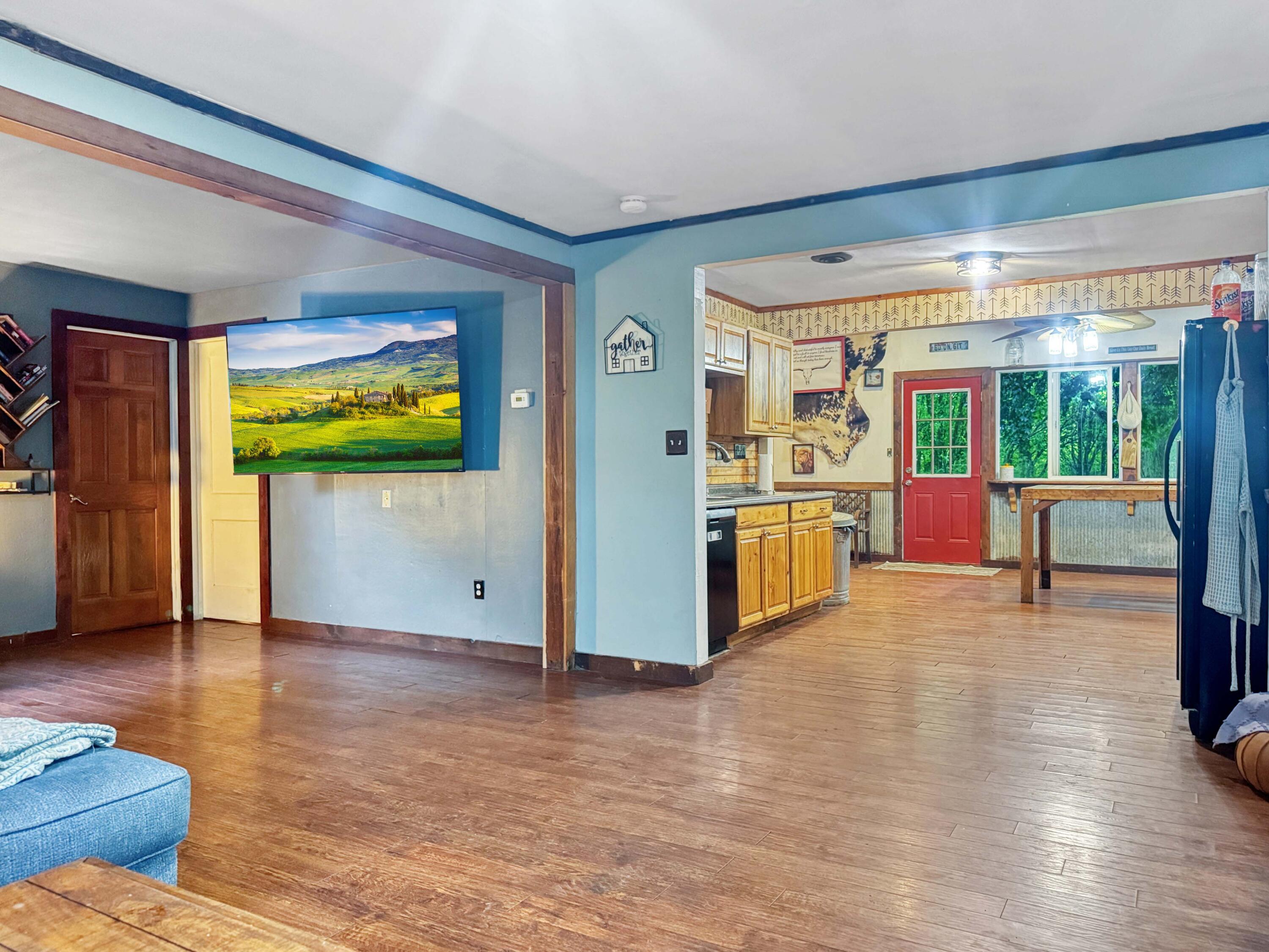 1337 Dallas Road, Urbana, Ohio 43078