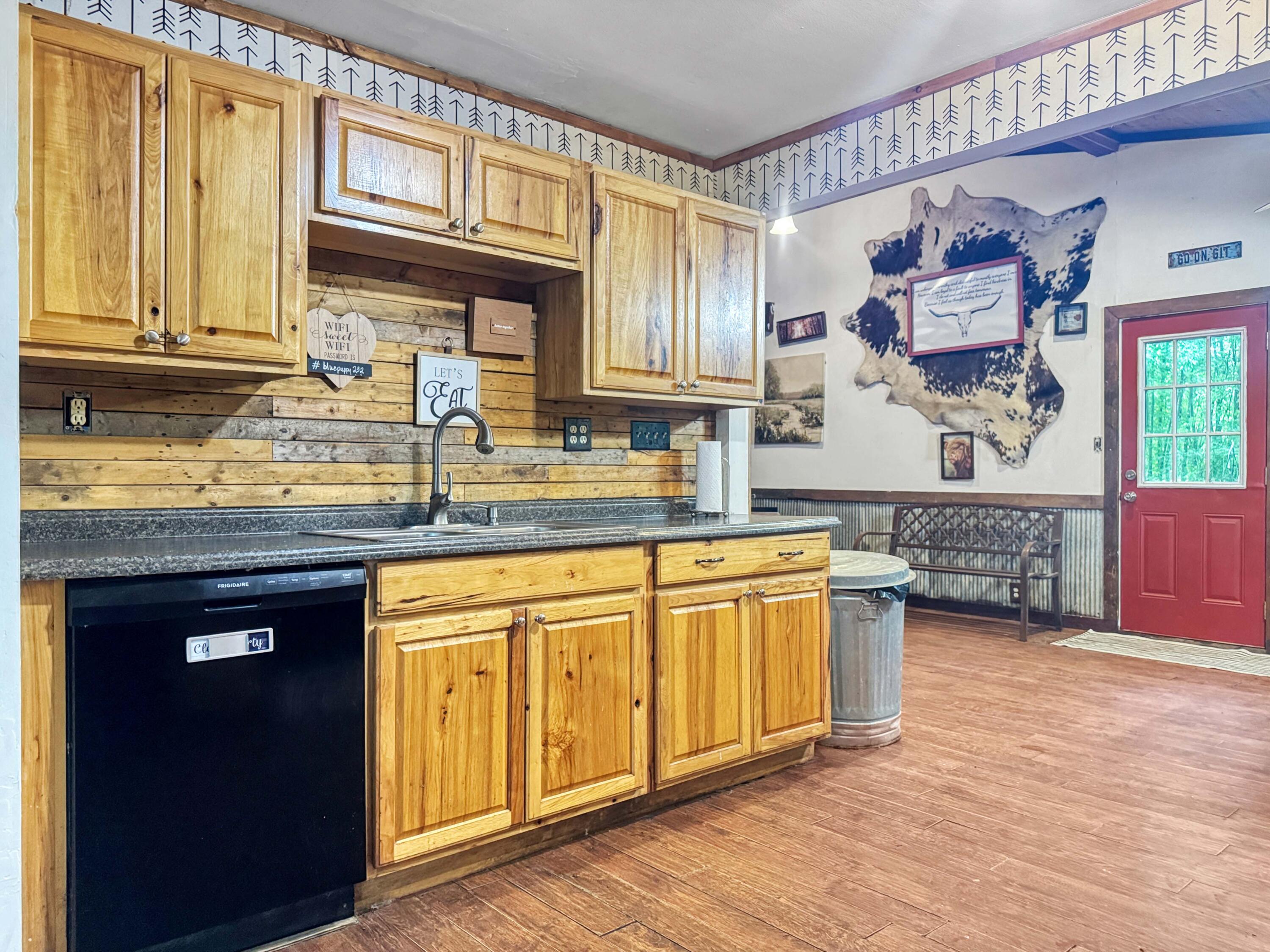 1337 Dallas Road, Urbana, Ohio 43078